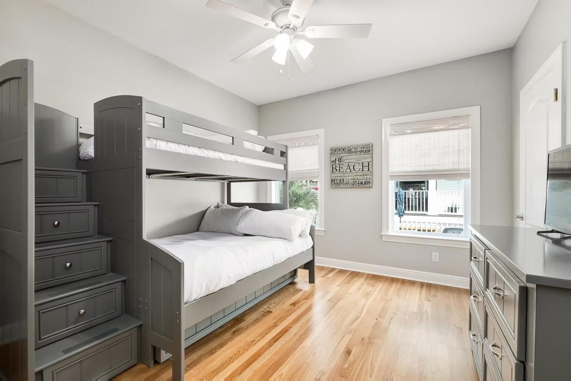SUNRISE BEACH - Residential