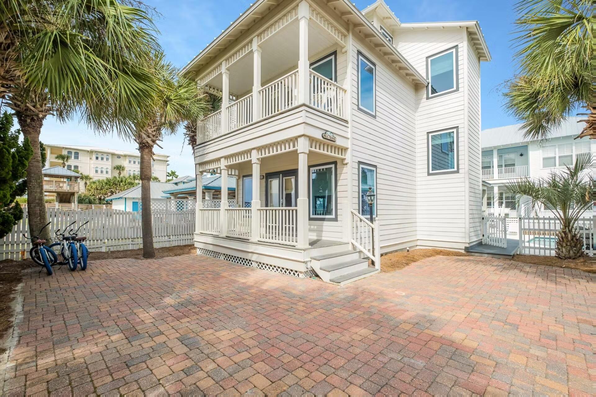 SUNRISE BEACH - Residential
