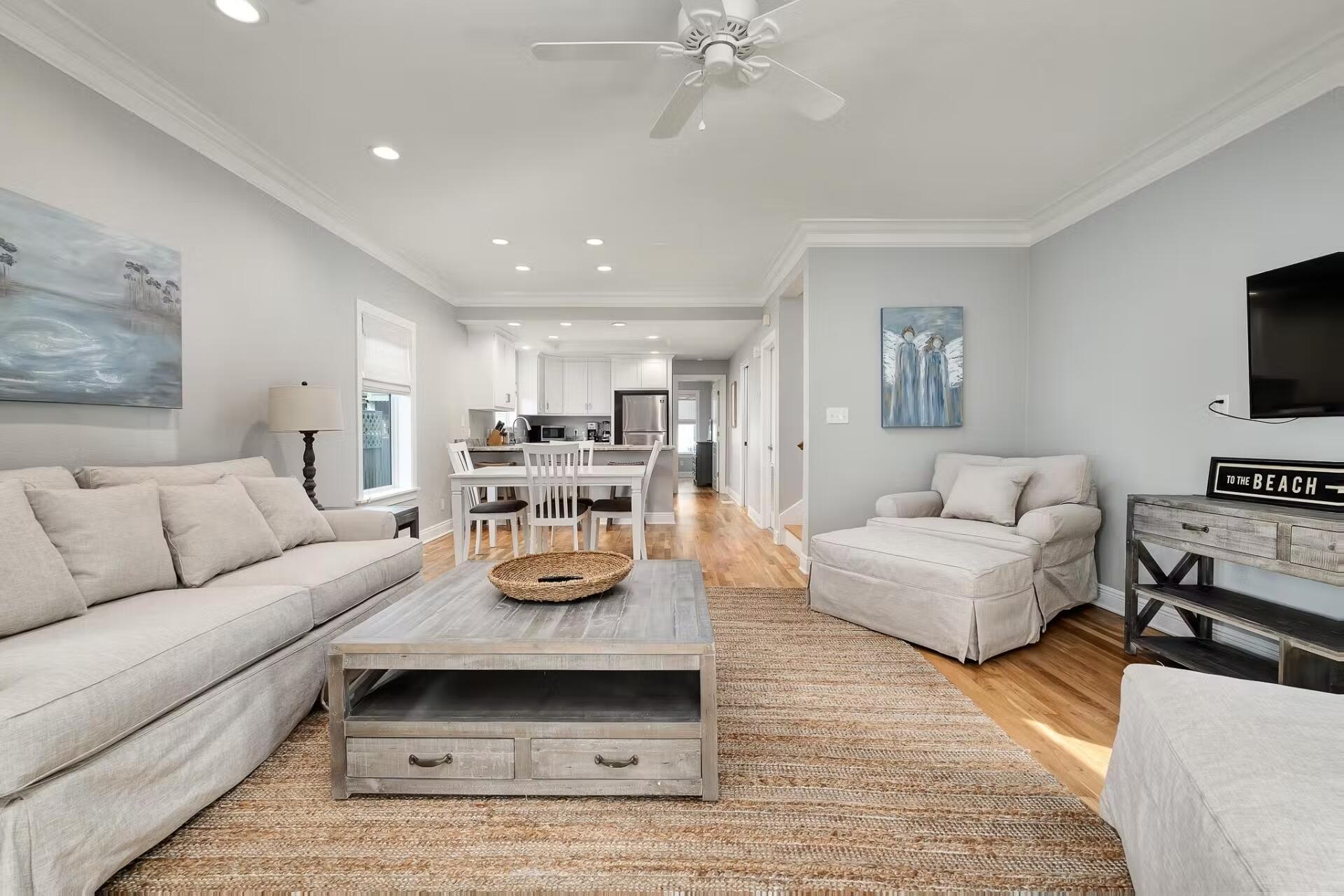 SUNRISE BEACH - Residential