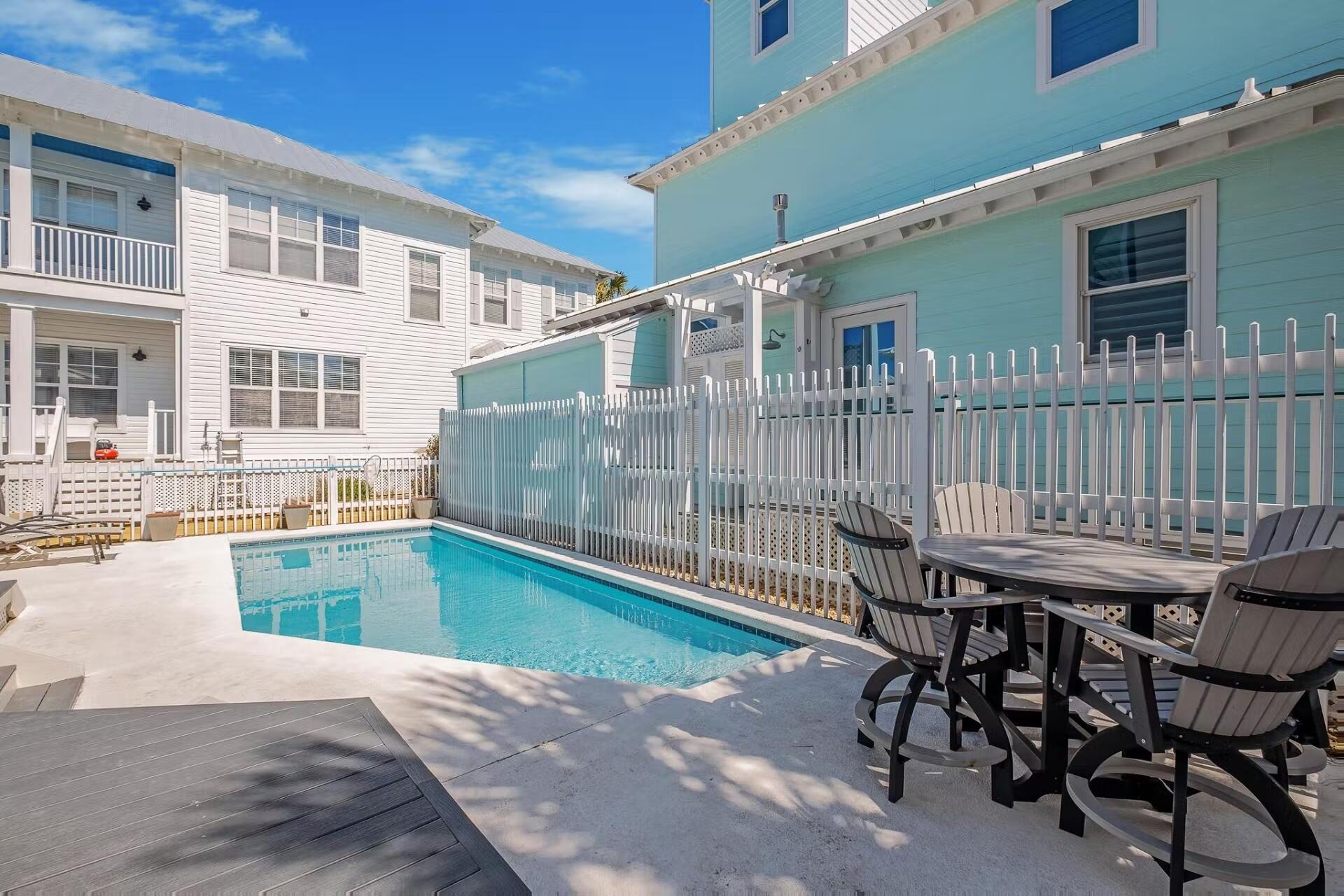 SUNRISE BEACH - Residential