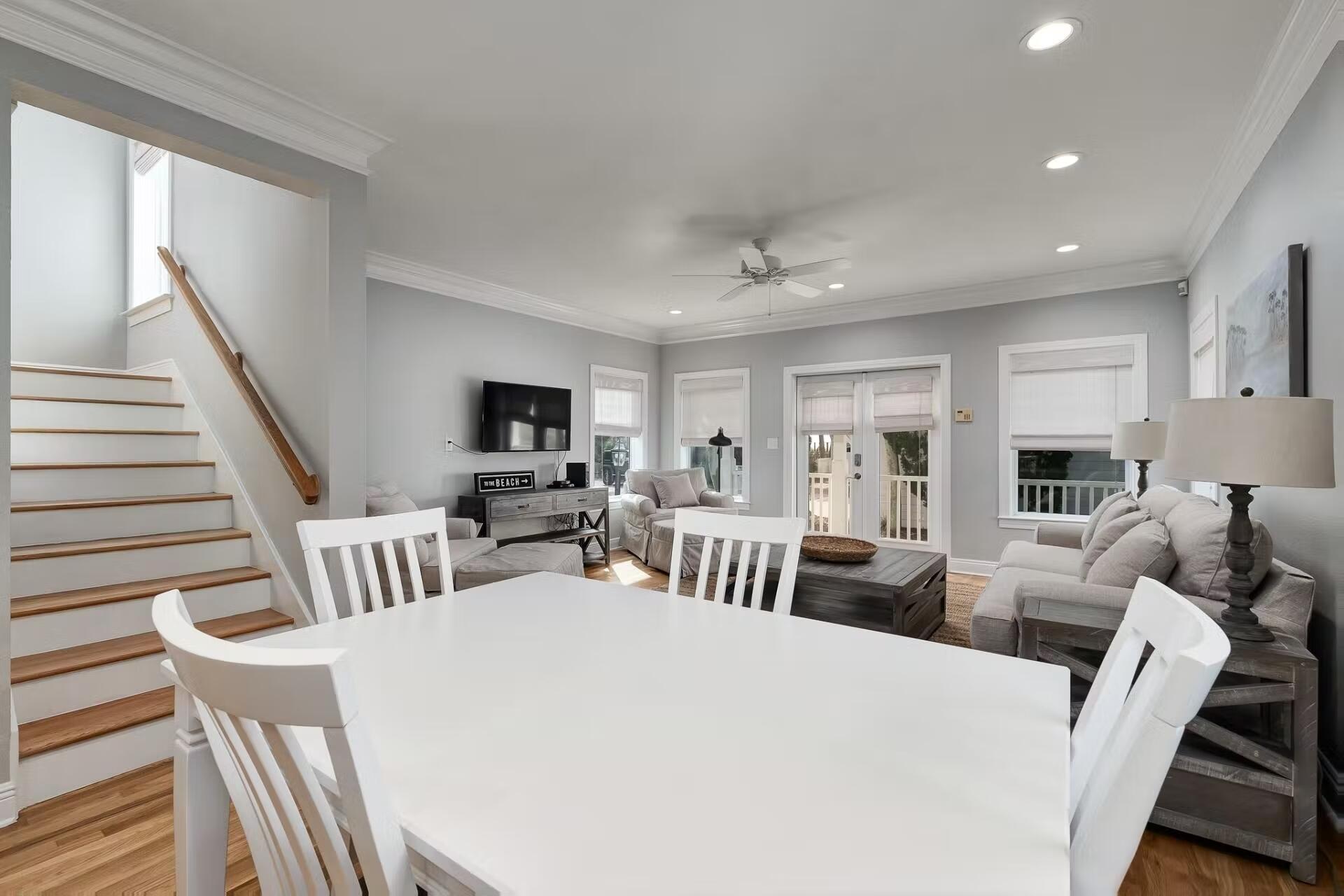 SUNRISE BEACH - Residential