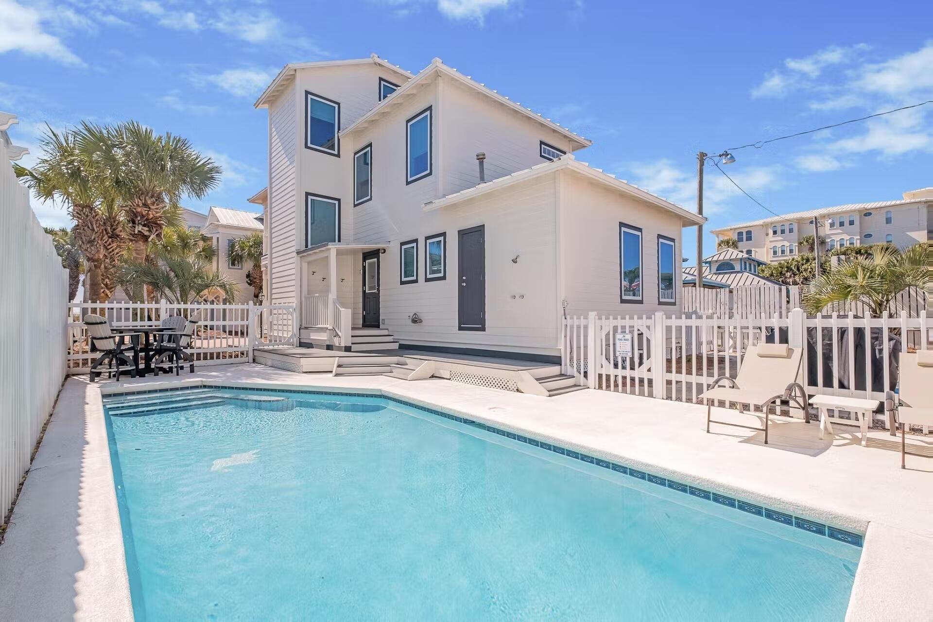 SUNRISE BEACH - Residential