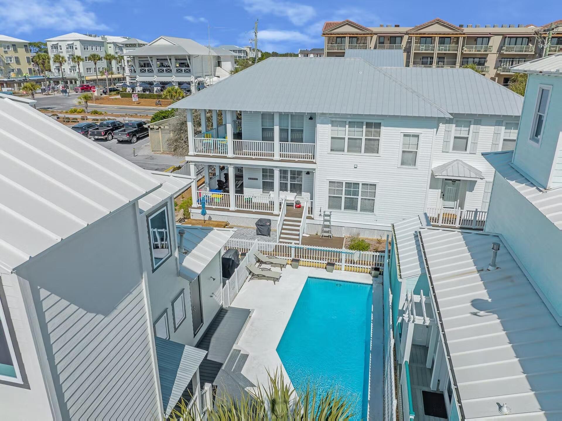 SUNRISE BEACH - Residential