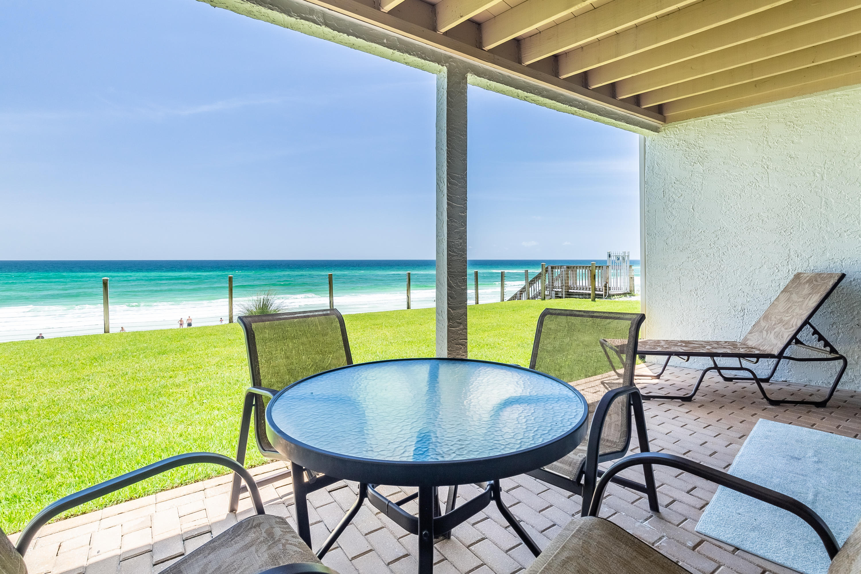 BLUE MOUNTAIN VILLAS - Residential