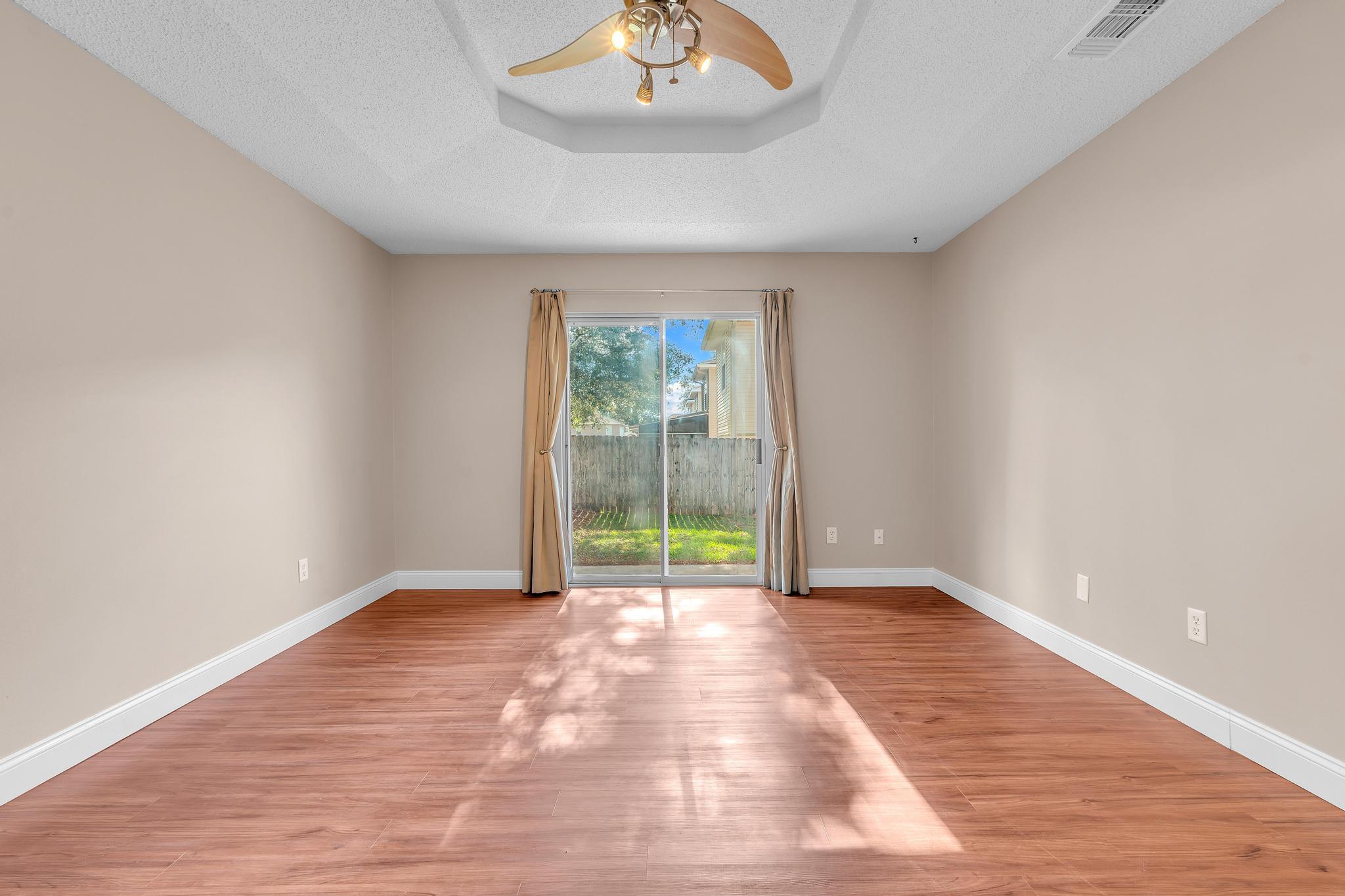 OAKLAND MANOR 2 - Residential Lease