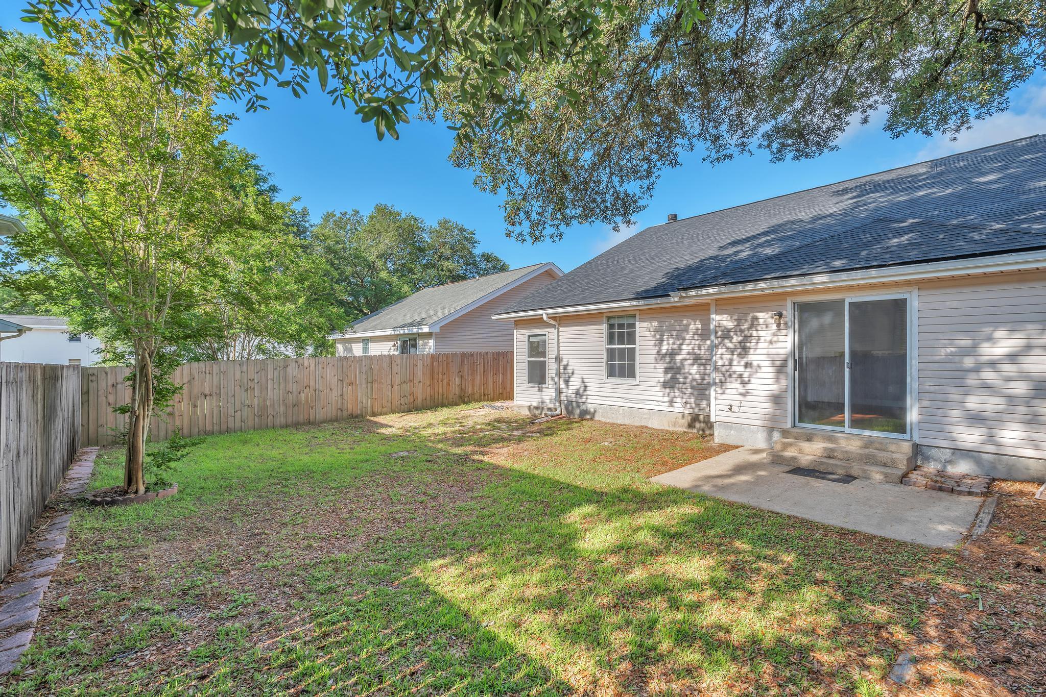 OAKLAND MANOR 2 - Residential Lease