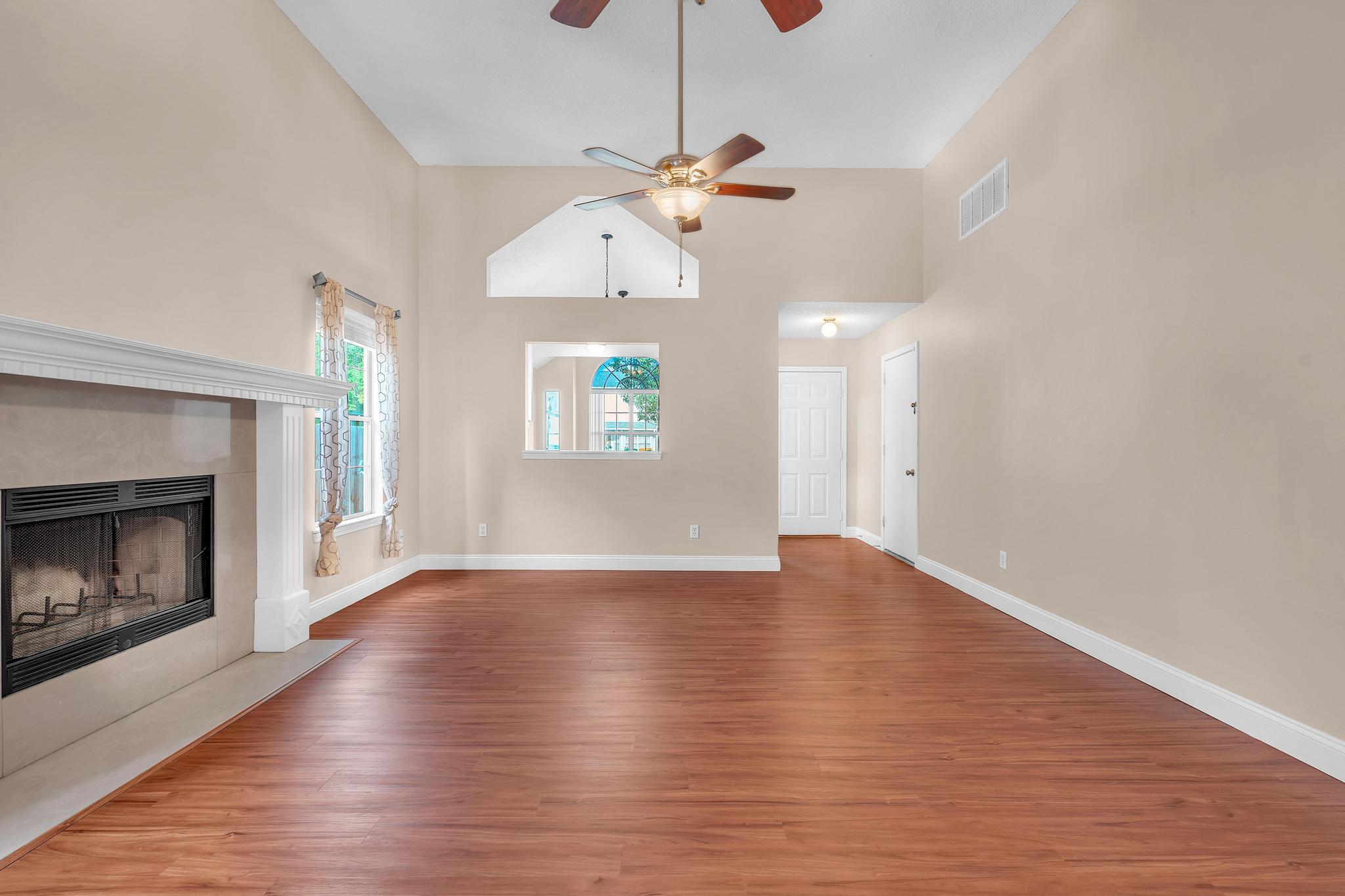 OAKLAND MANOR 2 - Residential Lease