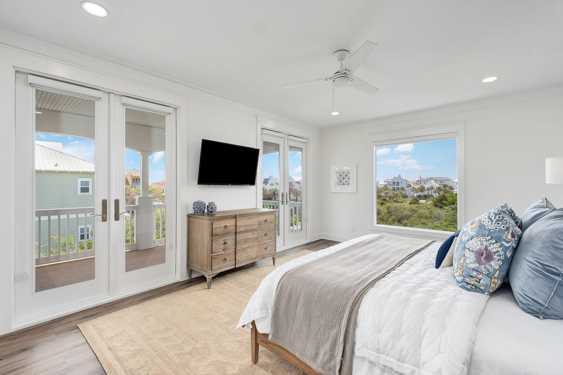 SANDY SHORES - Residential