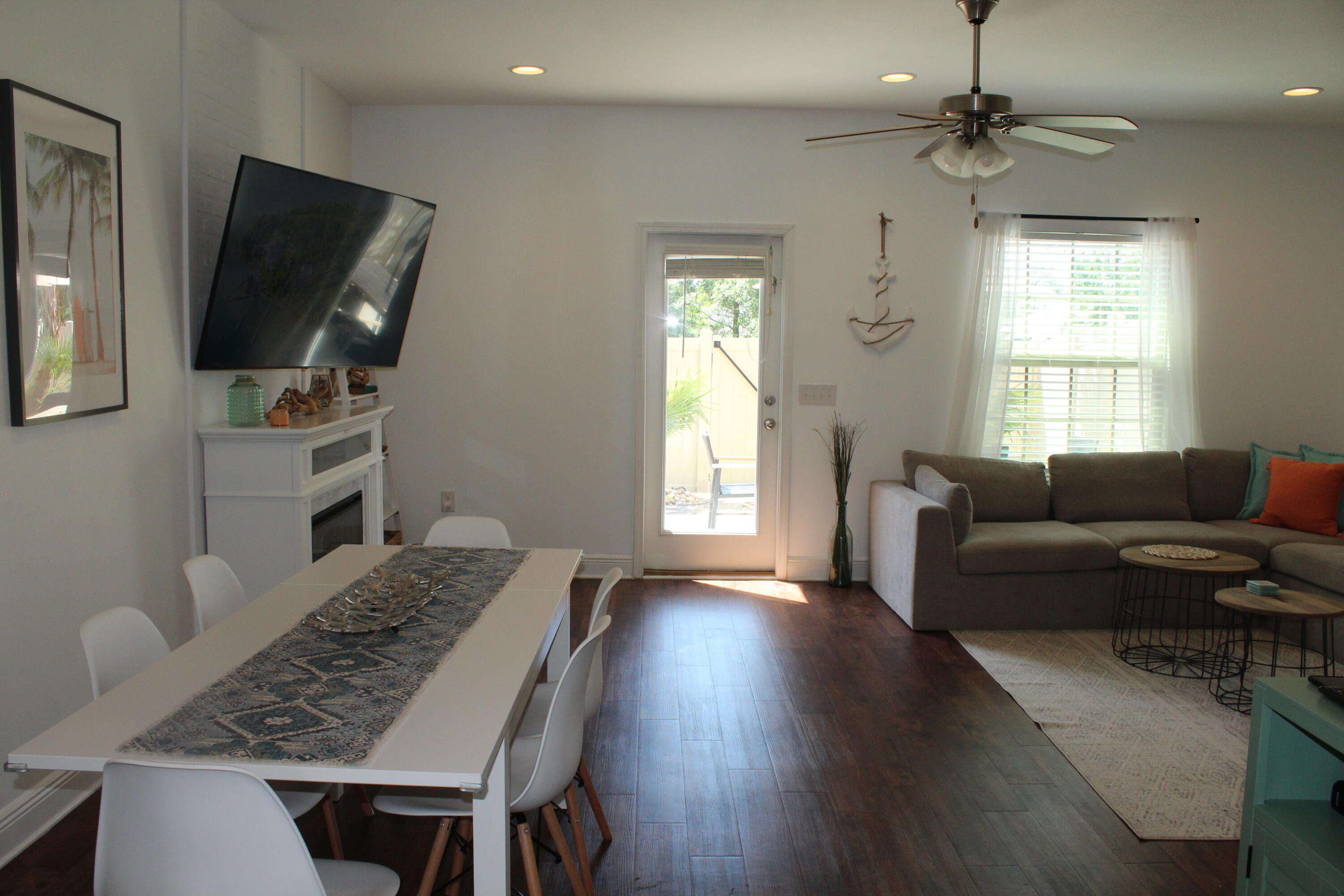 RESERVE POINTE - Residential Lease