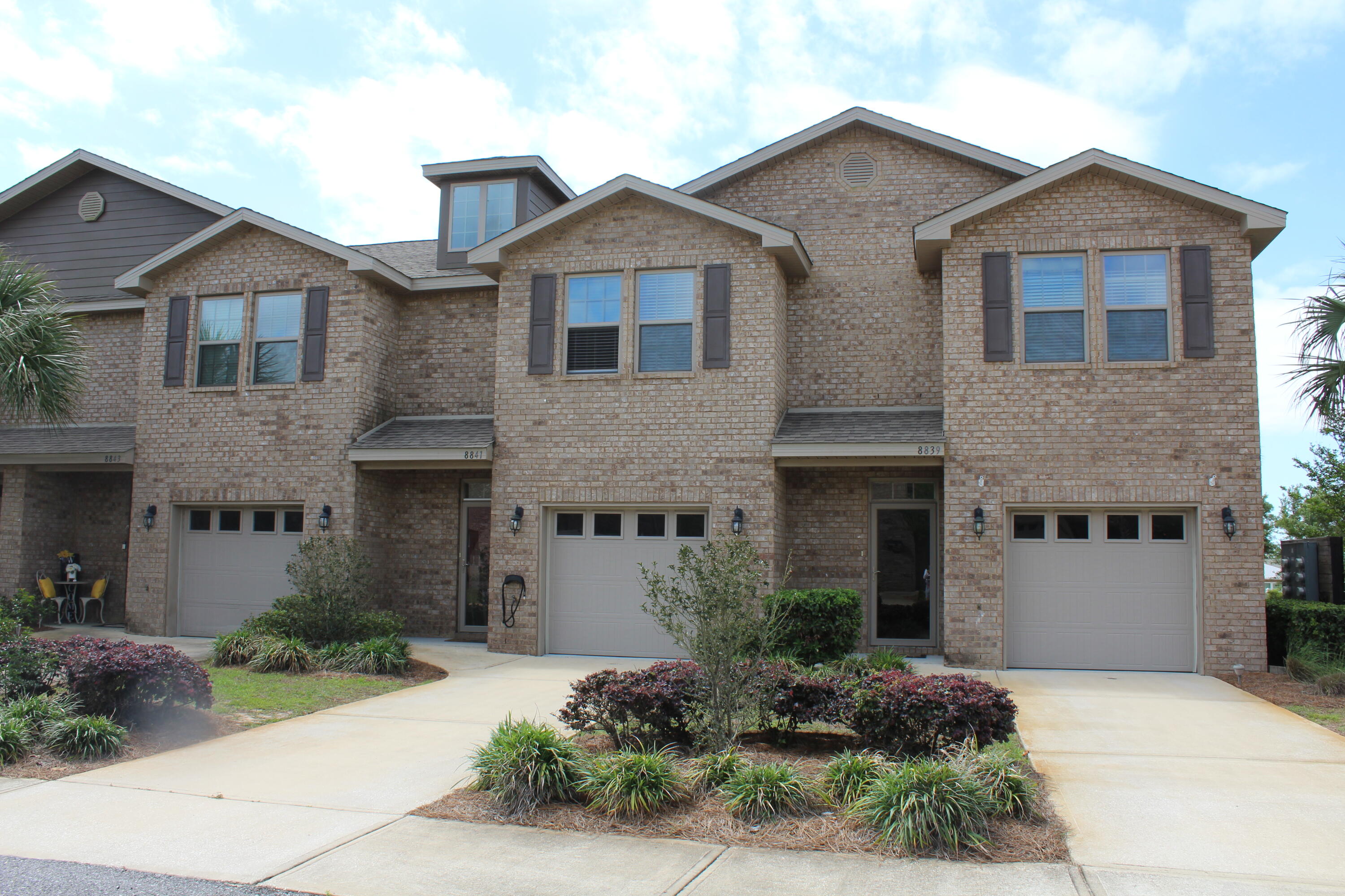 RESERVE POINTE - Residential Lease