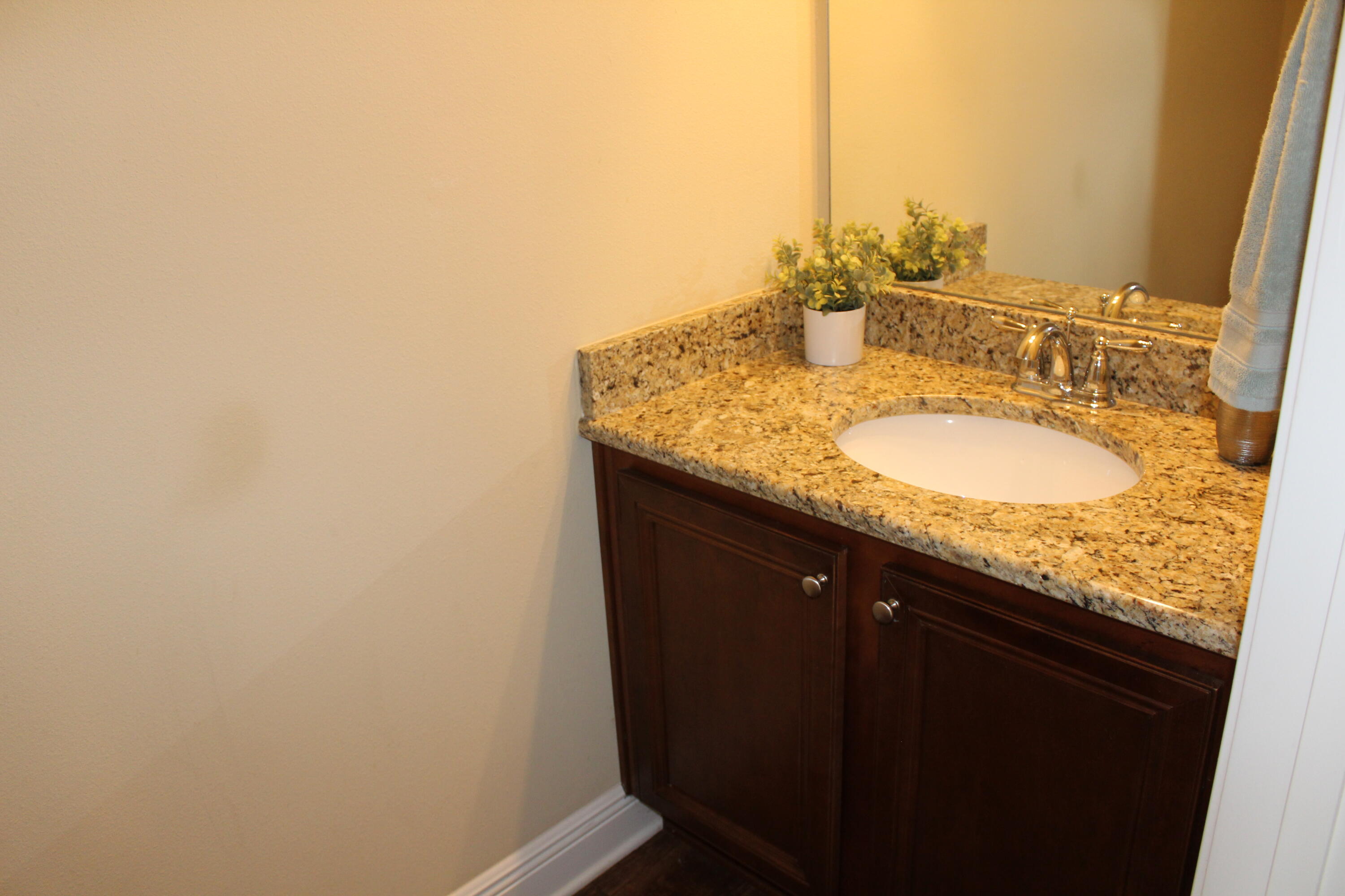 RESERVE POINTE - Residential Lease