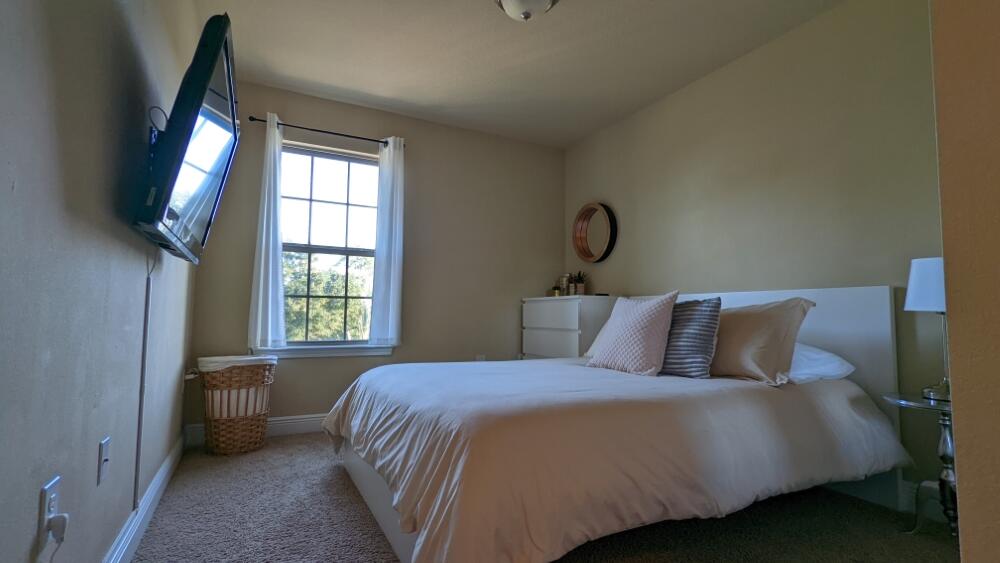 RESERVE POINTE - Residential Lease