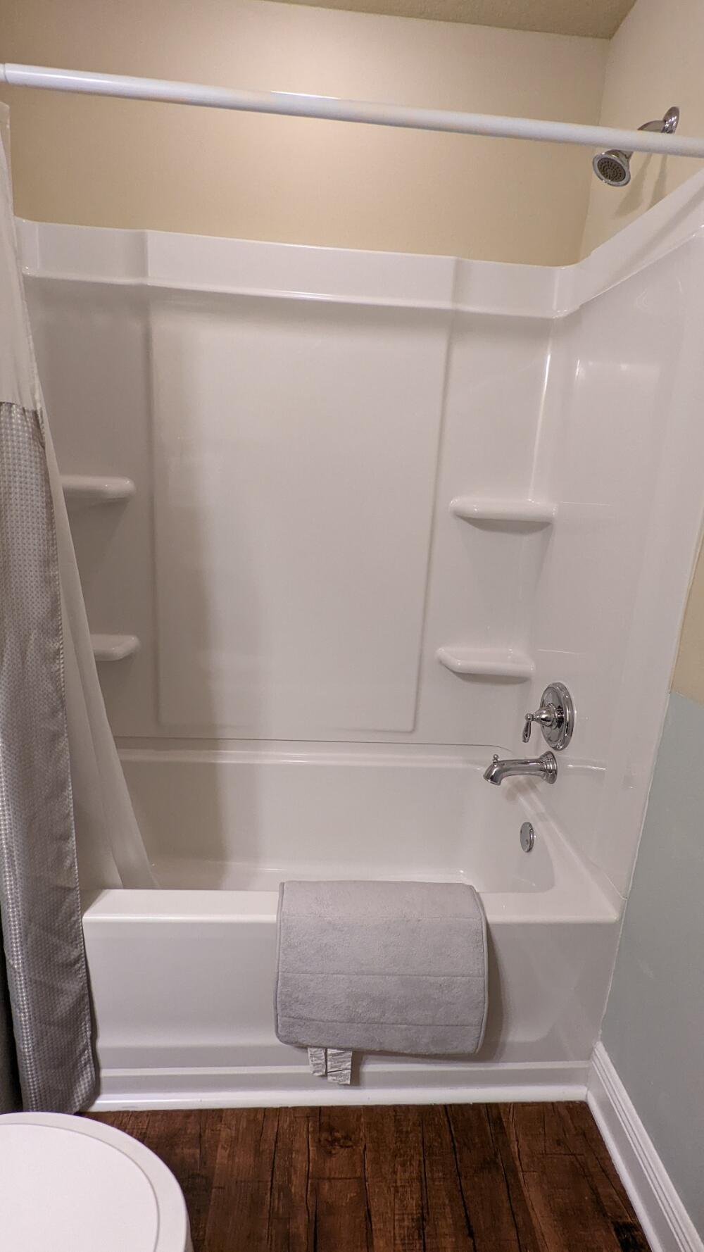 RESERVE POINTE - Residential Lease