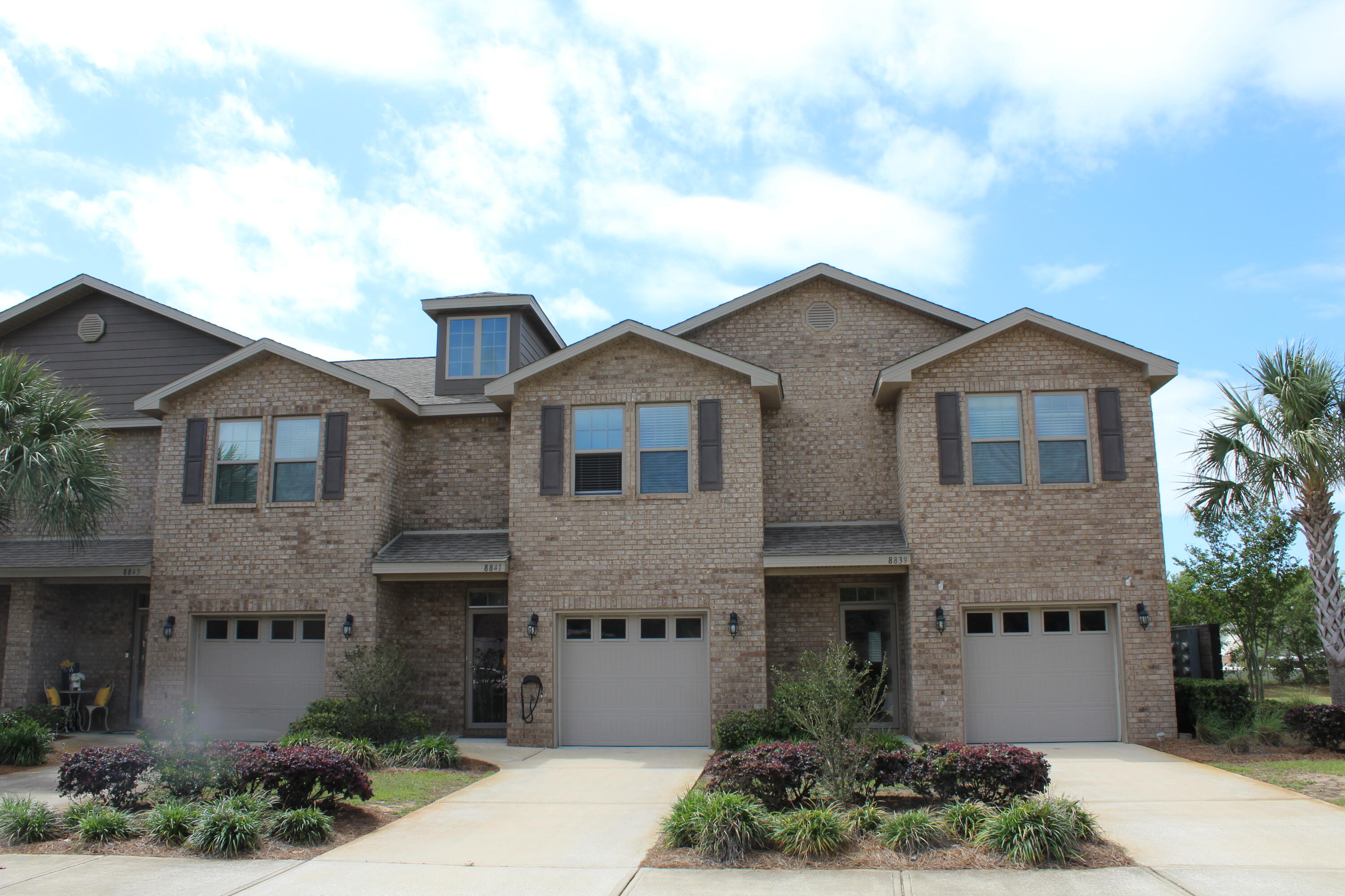 RESERVE POINTE - Residential Lease