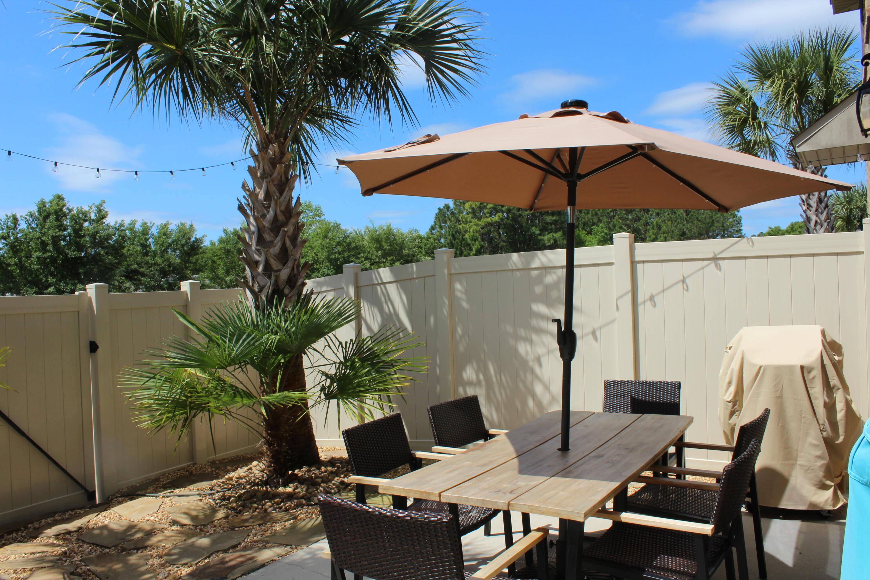 RESERVE POINTE - Residential Lease