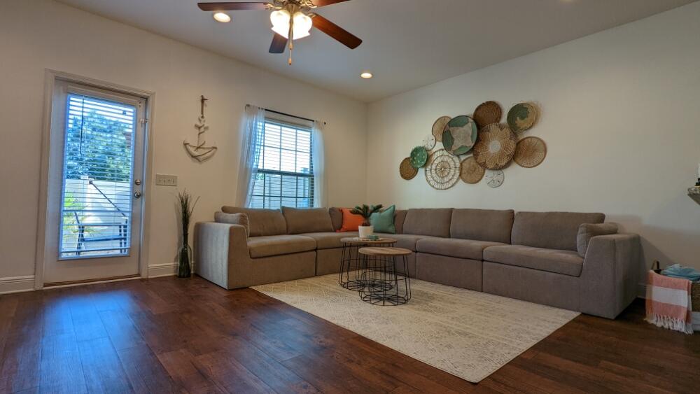 RESERVE POINTE - Residential Lease