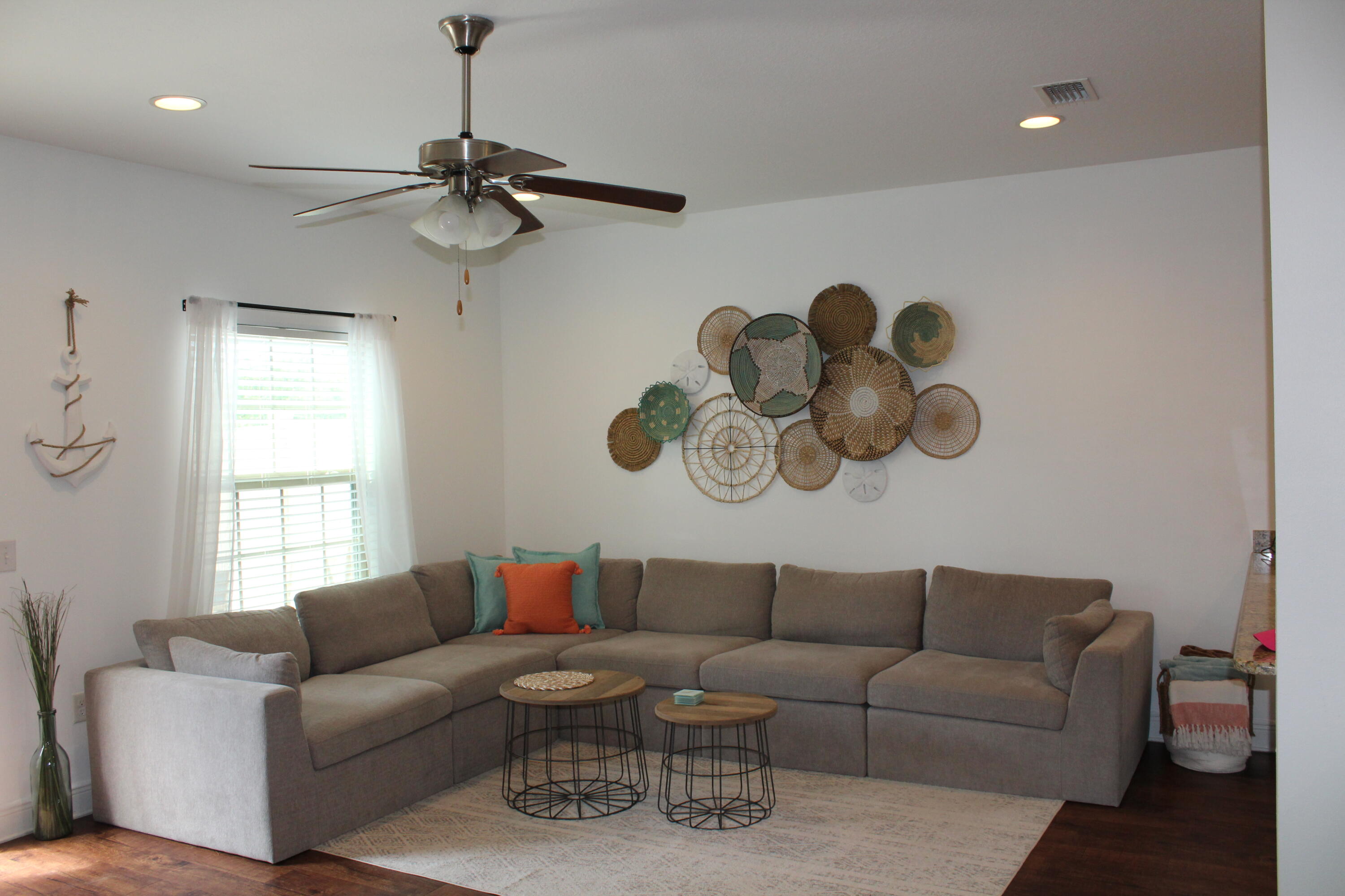 RESERVE POINTE - Residential Lease