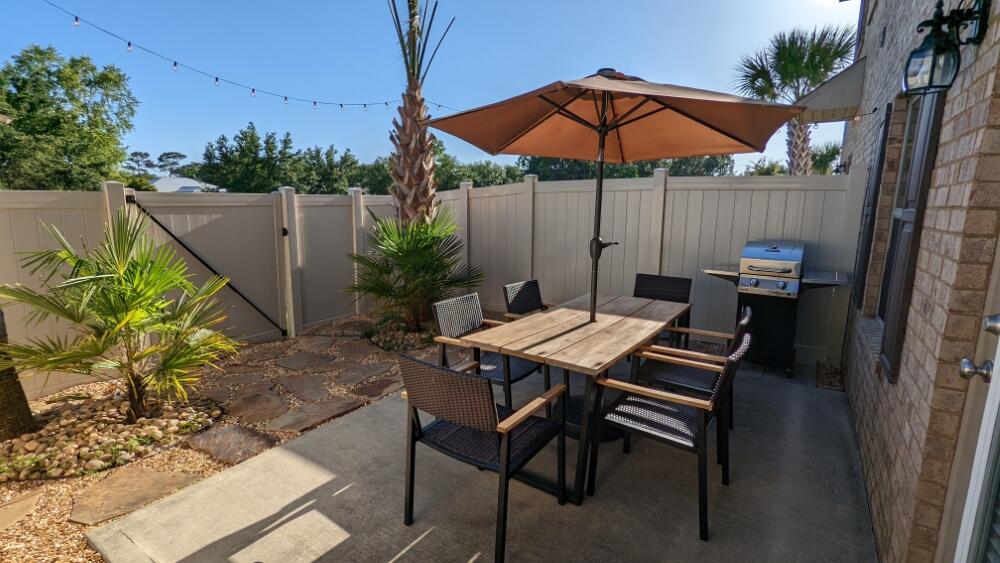 RESERVE POINTE - Residential Lease