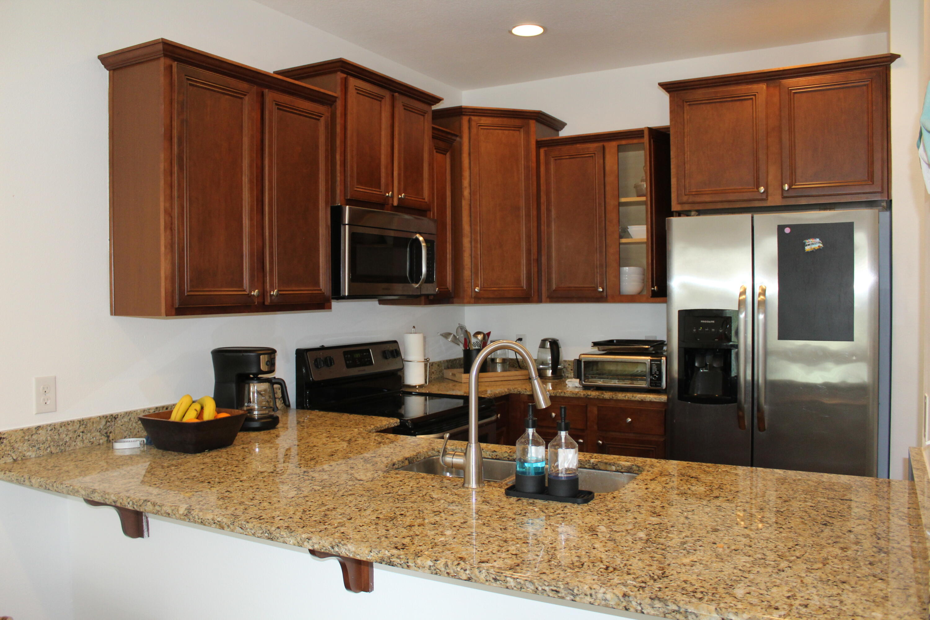 RESERVE POINTE - Residential Lease