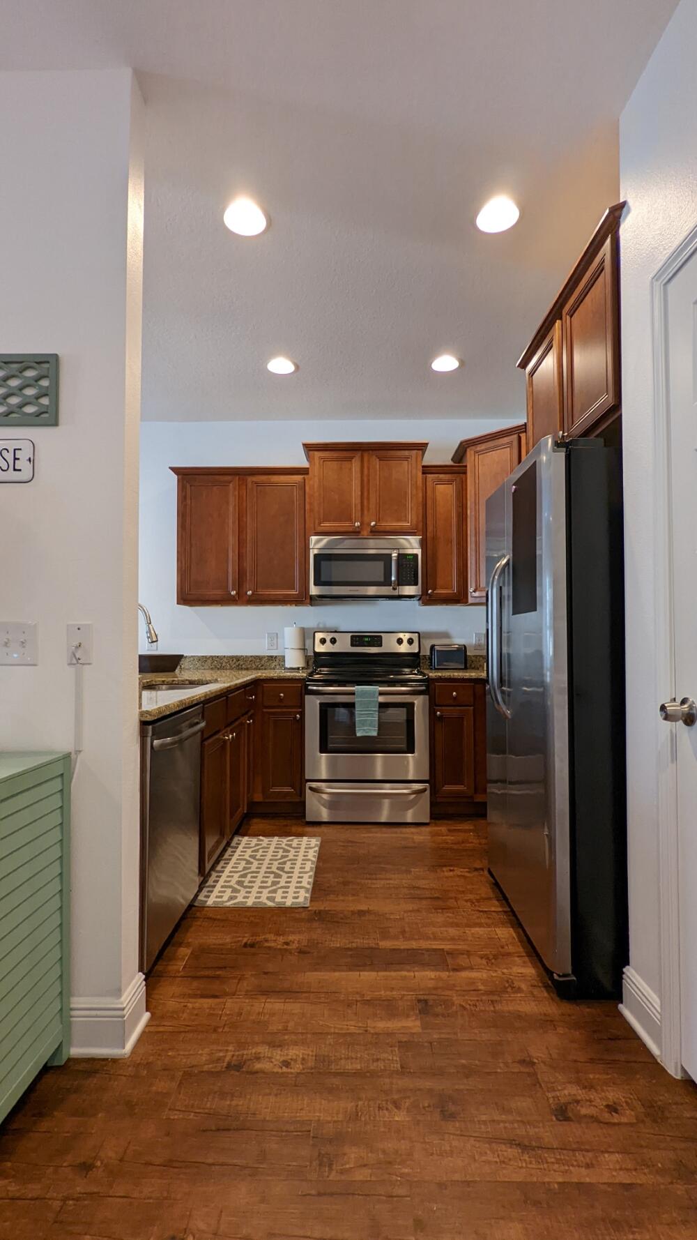 RESERVE POINTE - Residential Lease