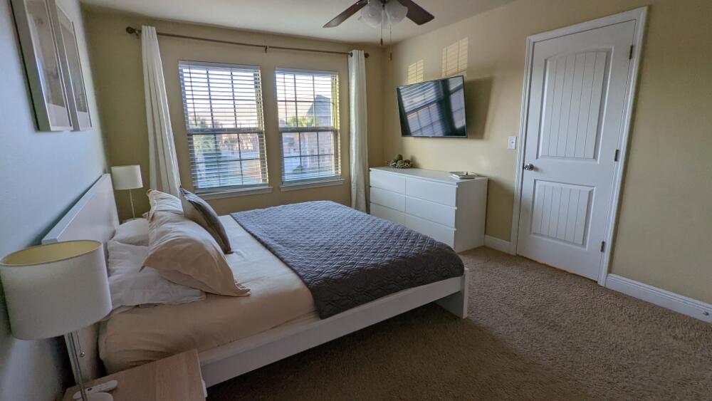 RESERVE POINTE - Residential Lease