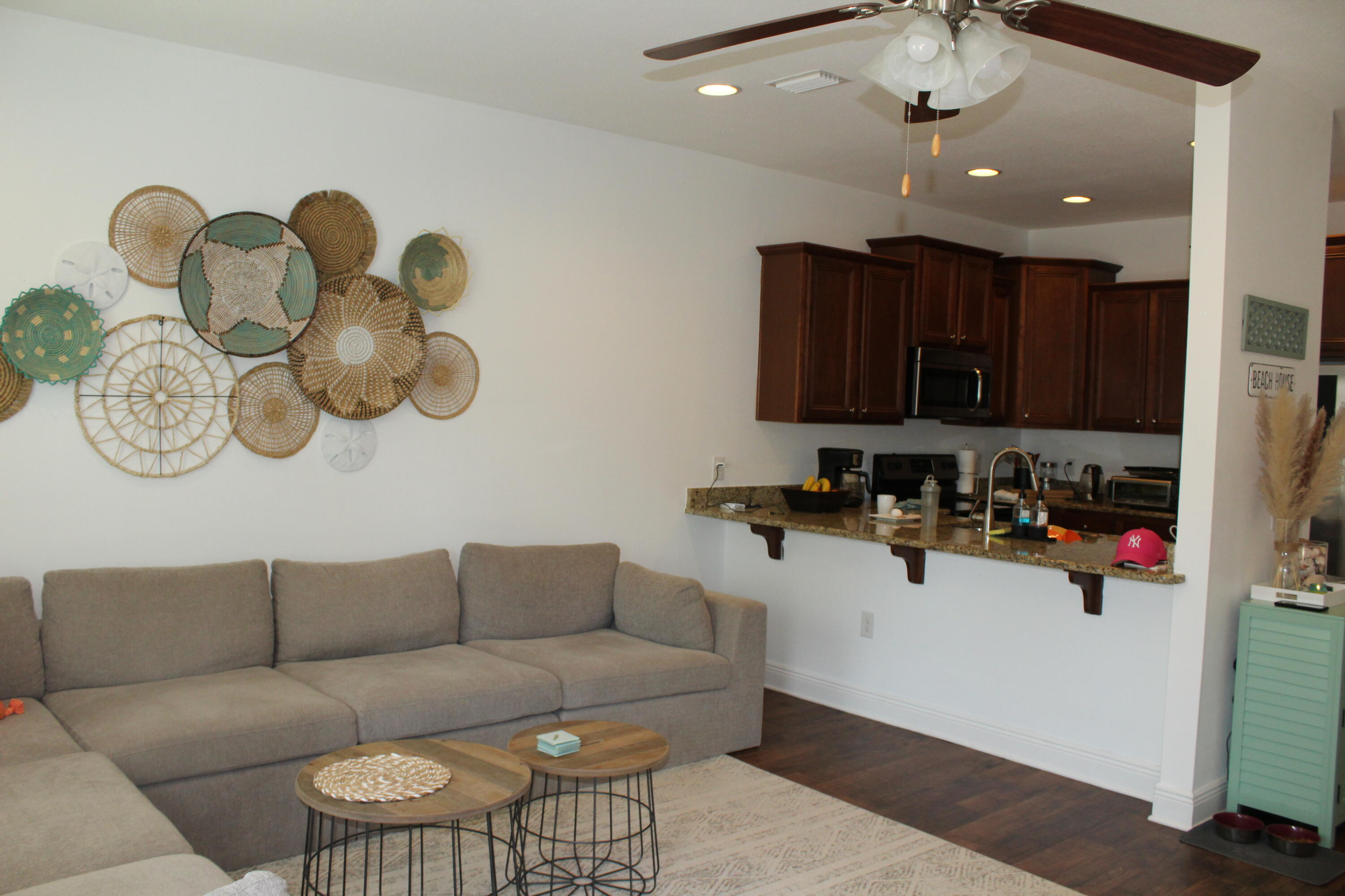 RESERVE POINTE - Residential Lease