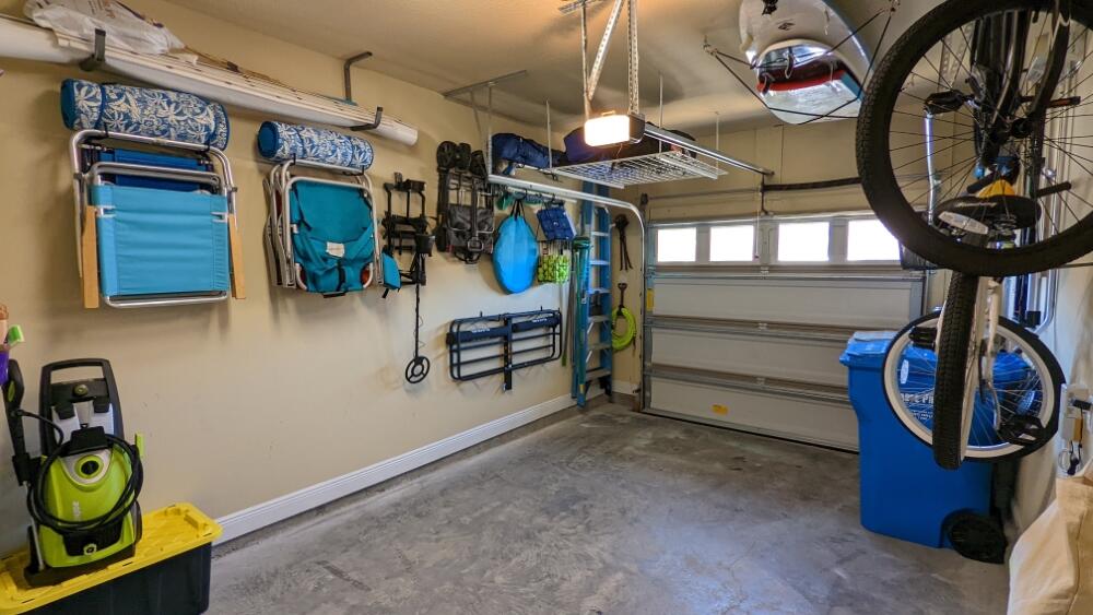 RESERVE POINTE - Residential Lease