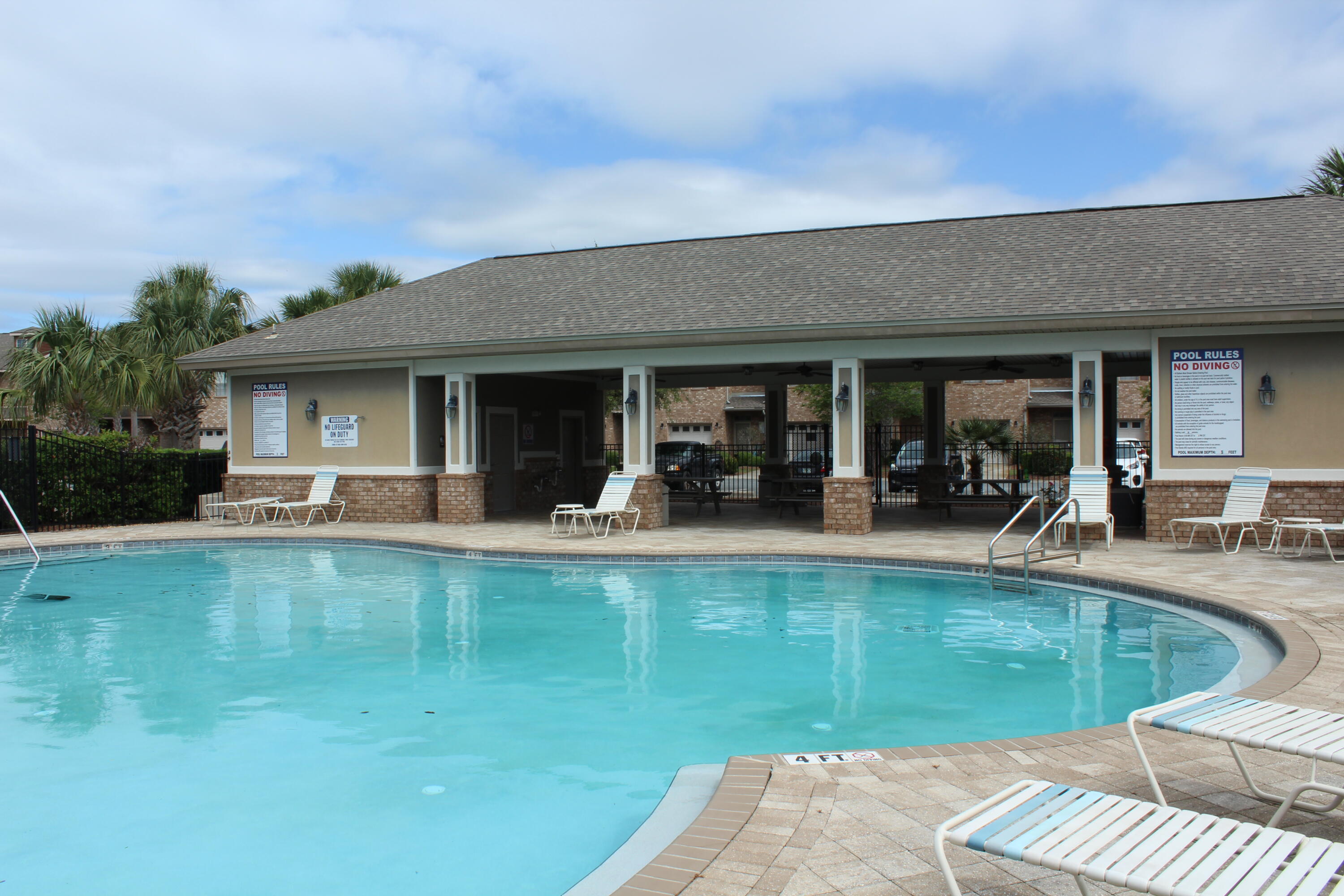 RESERVE POINTE - Residential Lease