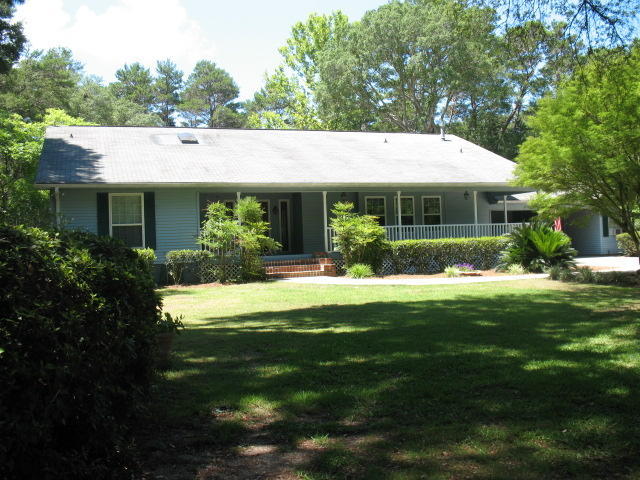 ROCKY BAYOU COUNTRY CLUB ESTATES 3 - Residential Lease