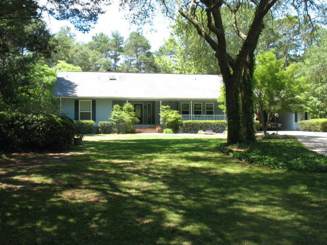 ROCKY BAYOU COUNTRY CLUB ESTATES 3 - Residential Lease