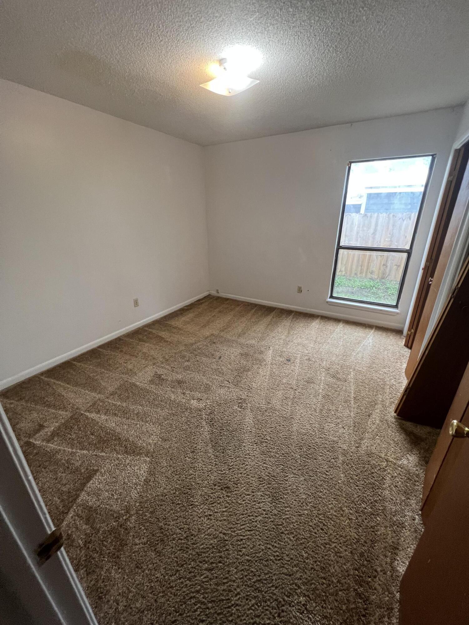 PINE RUN UNIT 12 - Residential