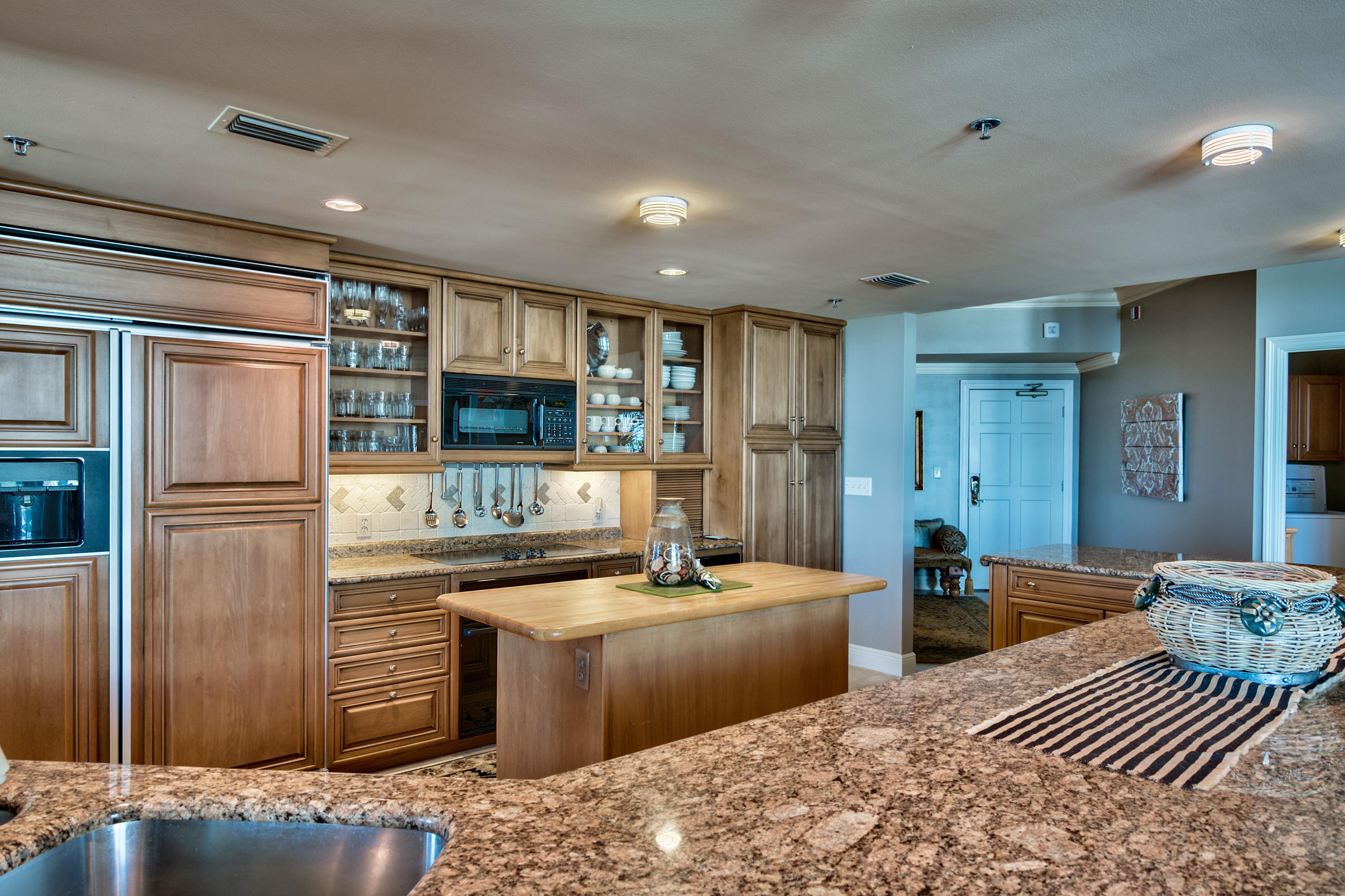 EAST PASS TOWERS CONDO PH 2 - Residential