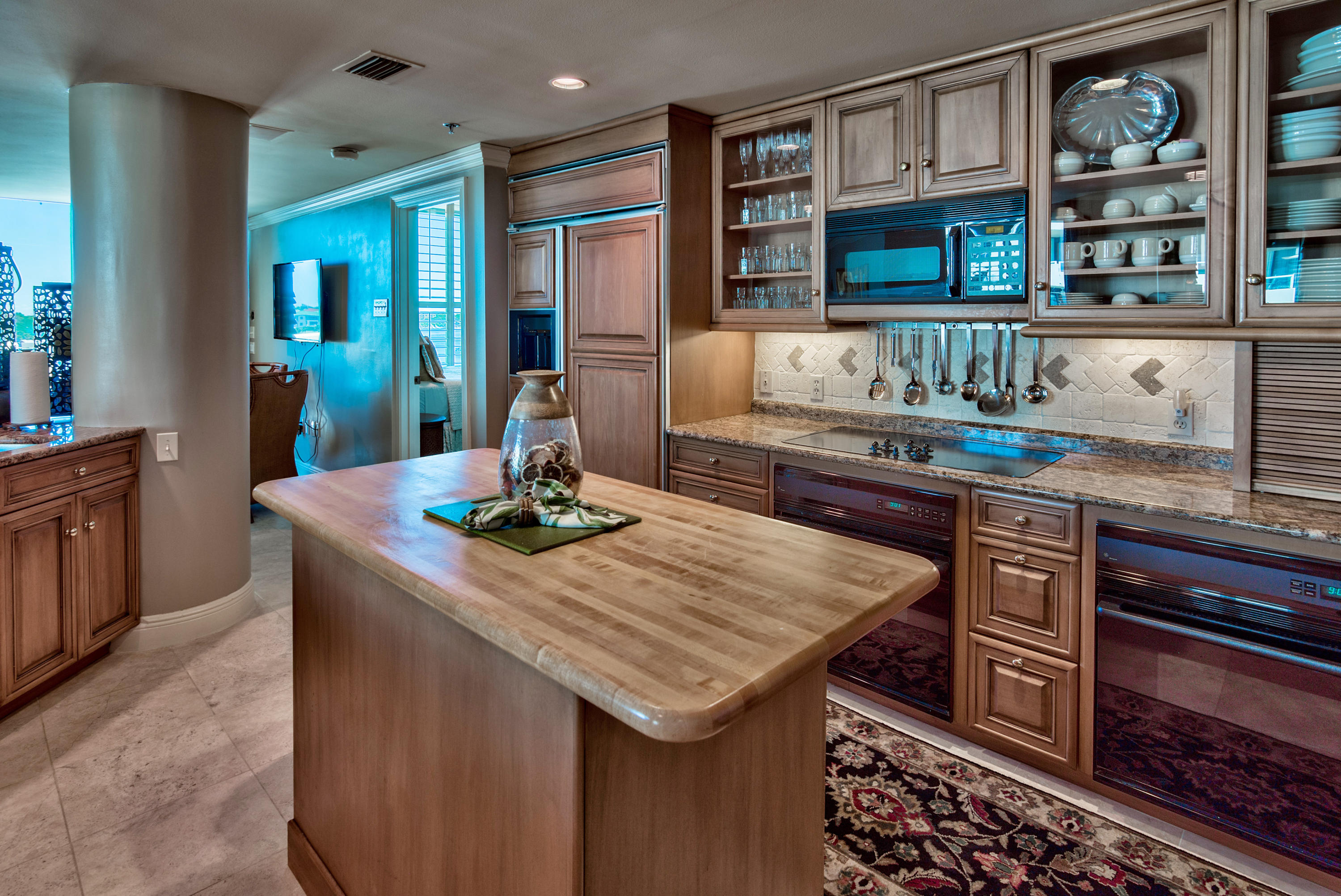 EAST PASS TOWERS CONDO PH 2 - Residential