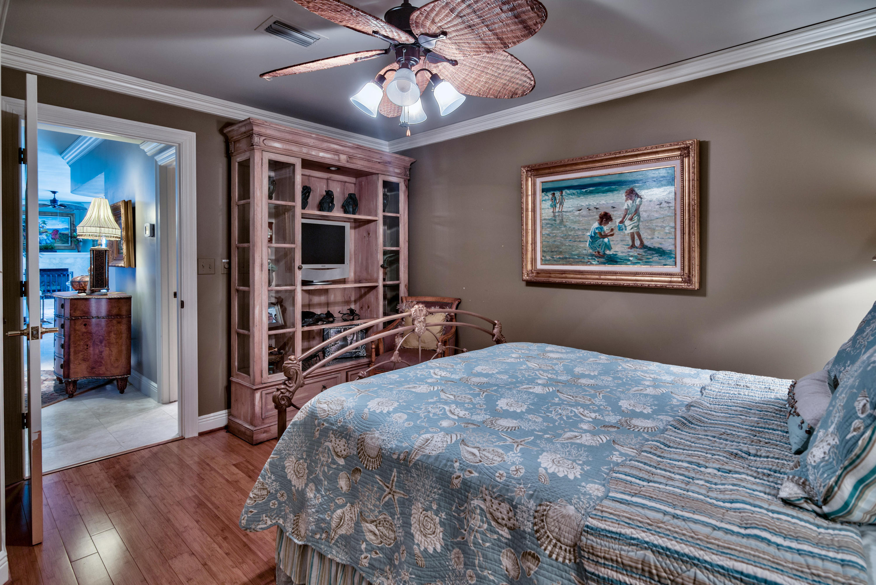 EAST PASS TOWERS CONDO PH 2 - Residential