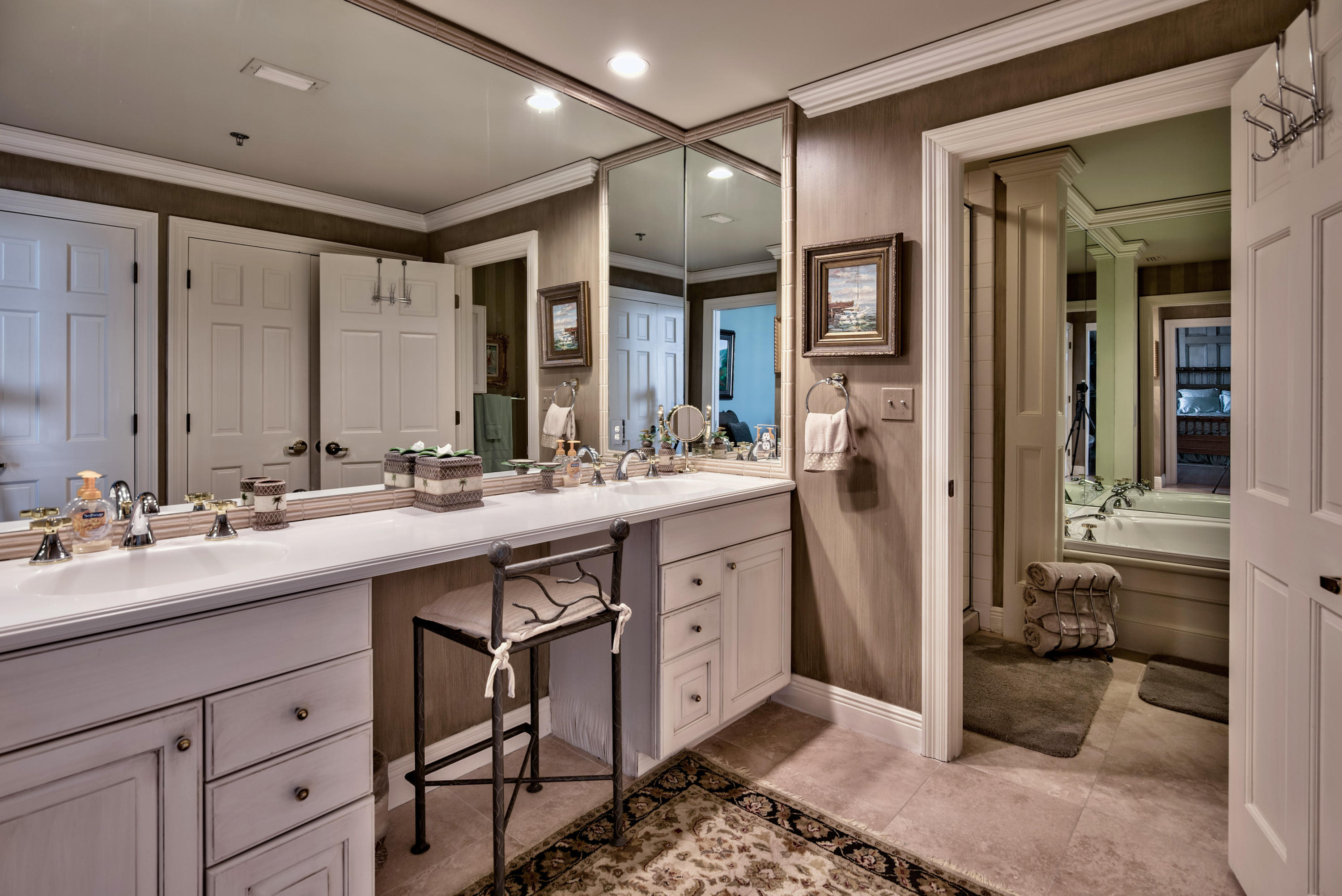 EAST PASS TOWERS CONDO PH 2 - Residential