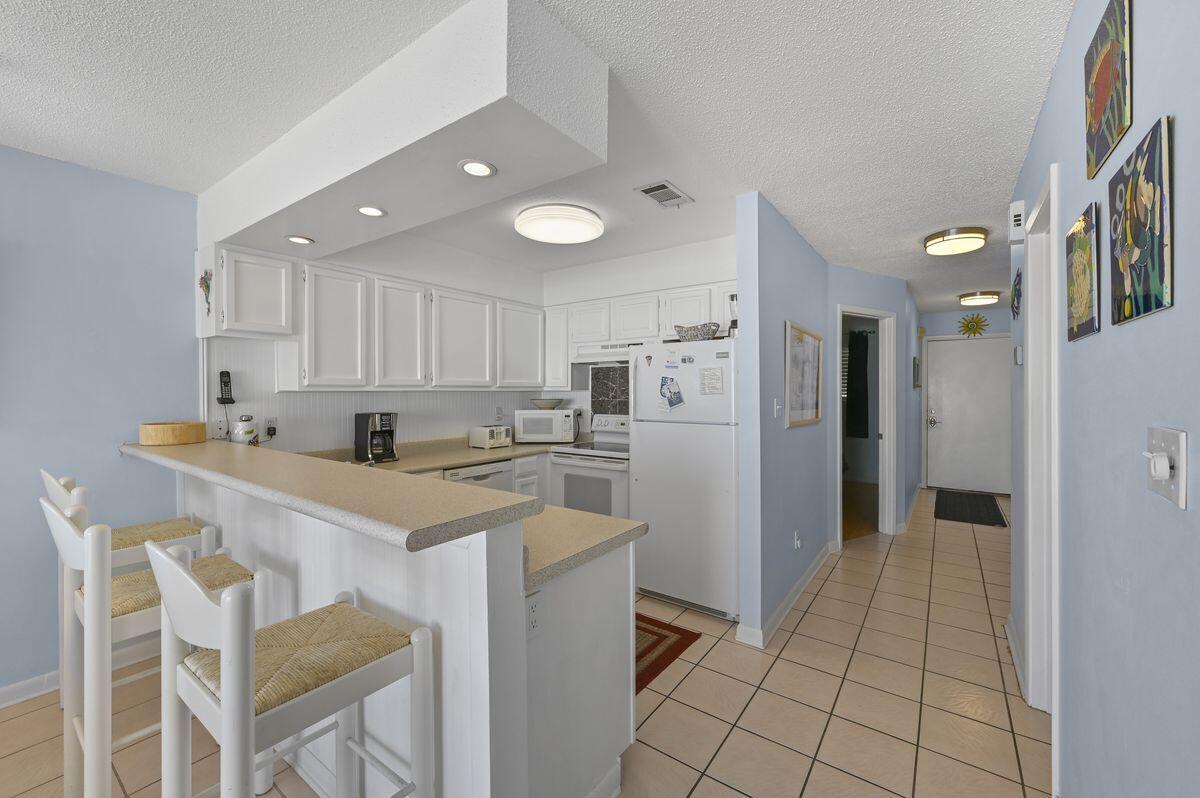 BLUE MOUNTAIN VILLAS - Residential