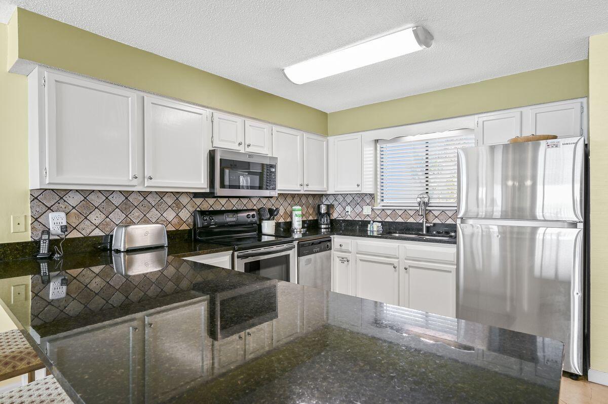 BLUE MOUNTAIN VILLAS - Residential