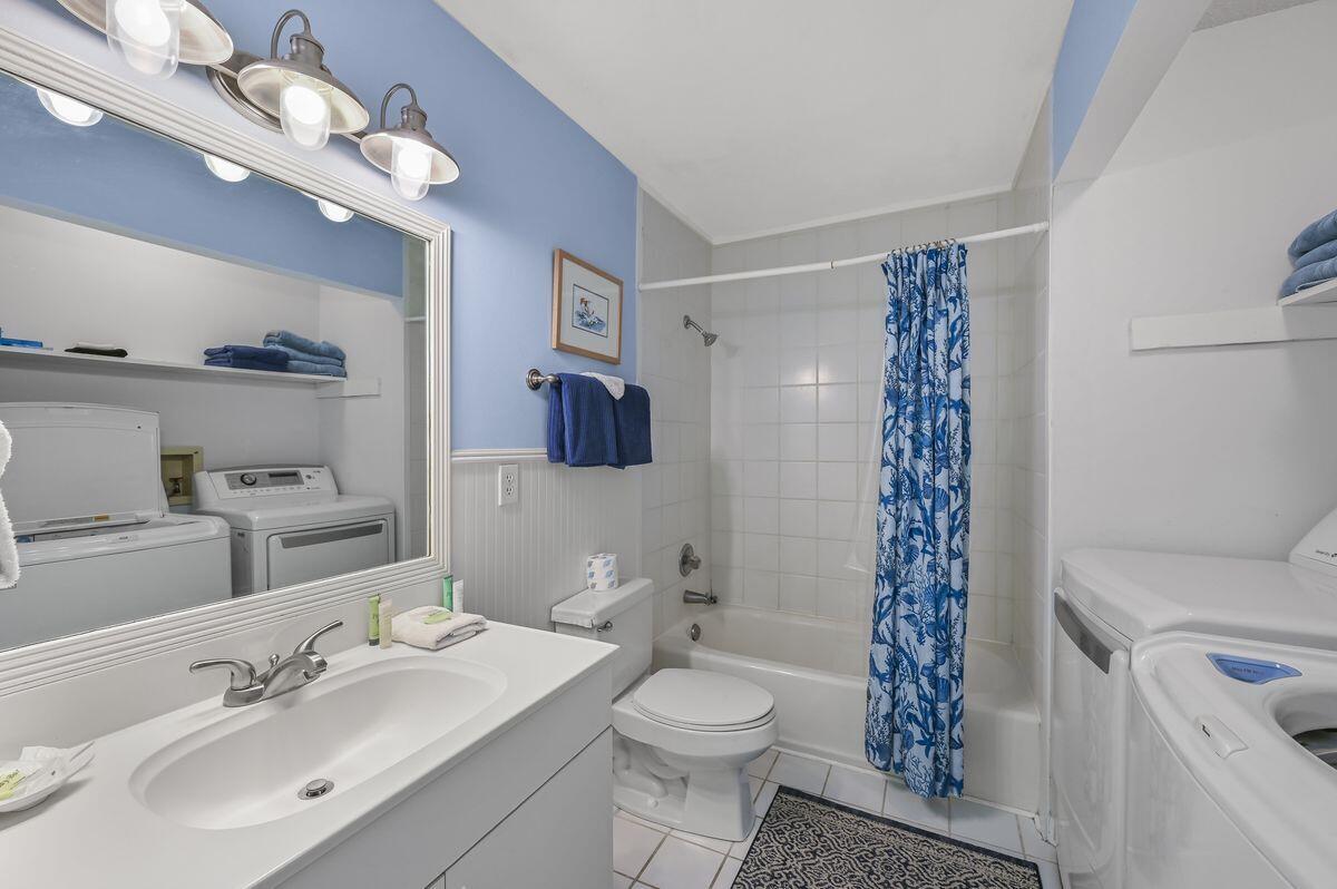 BLUE MOUNTAIN VILLAS - Residential