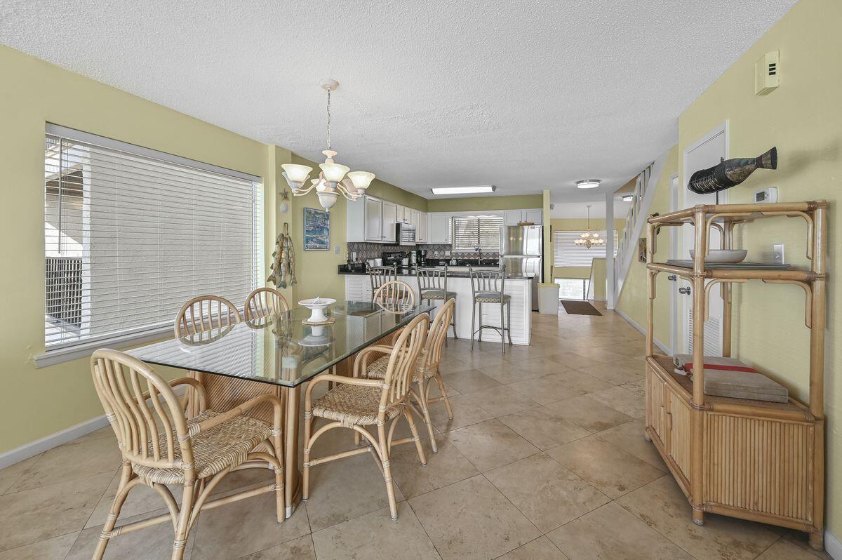 BLUE MOUNTAIN VILLAS - Residential