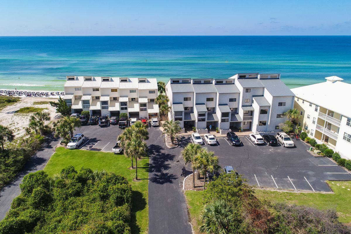 BLUE MOUNTAIN VILLAS - Residential