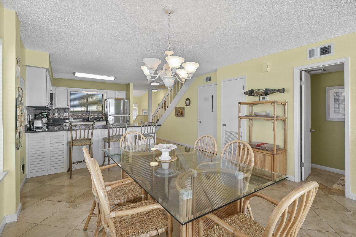 BLUE MOUNTAIN VILLAS - Residential