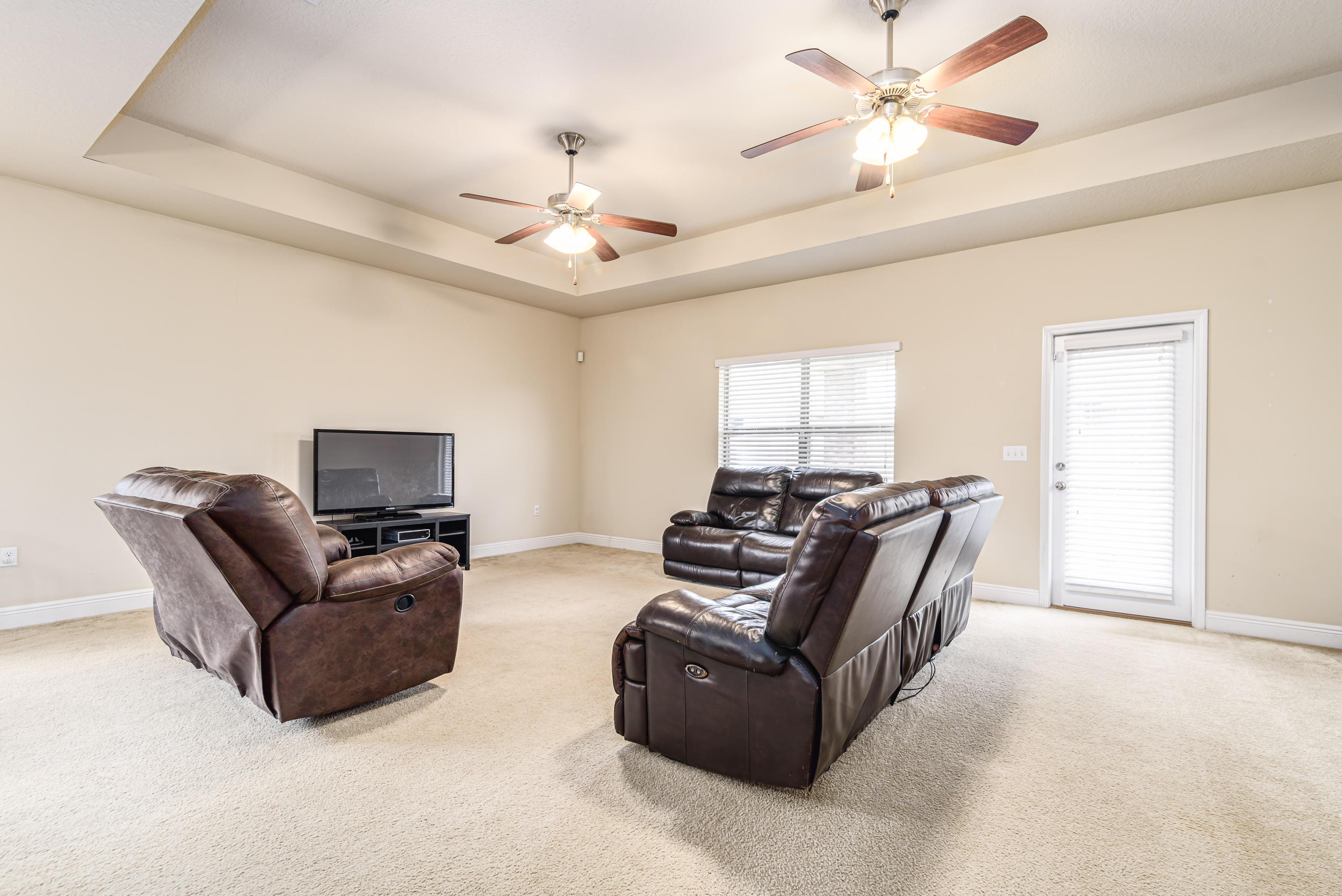 LIBERTY OAKS - Residential