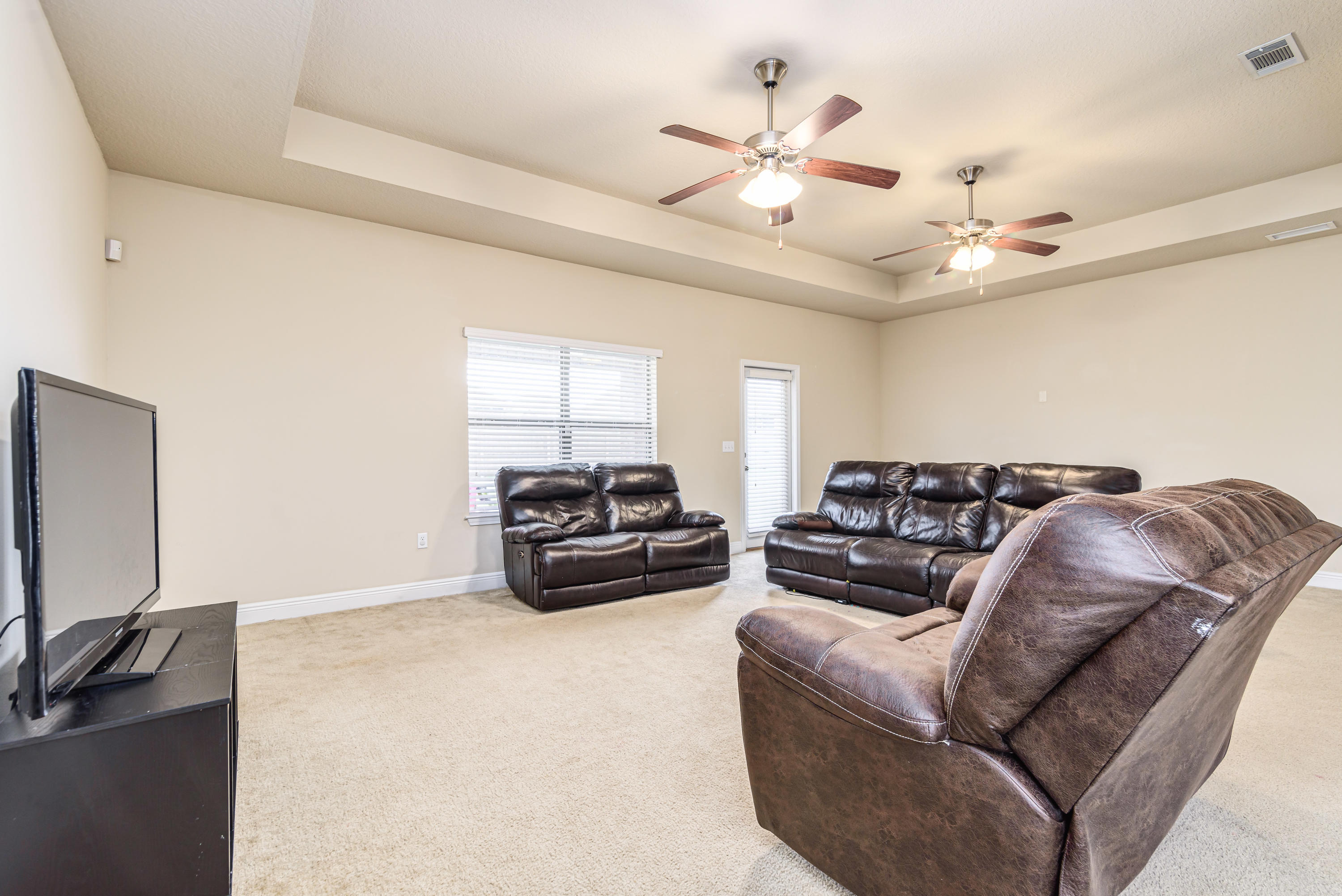 LIBERTY OAKS - Residential