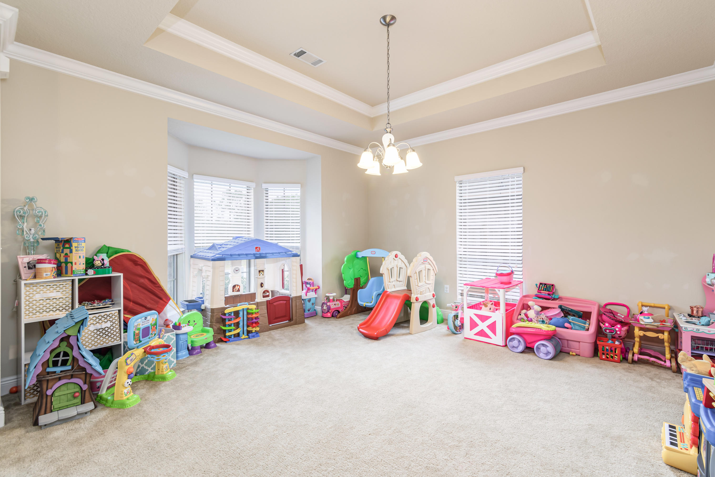 LIBERTY OAKS - Residential