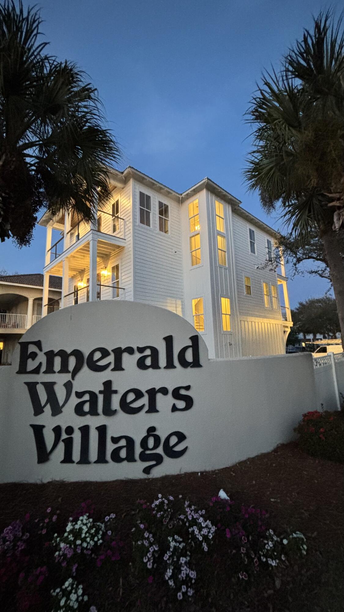 EMERALD WATERS VILLAGE - Residential