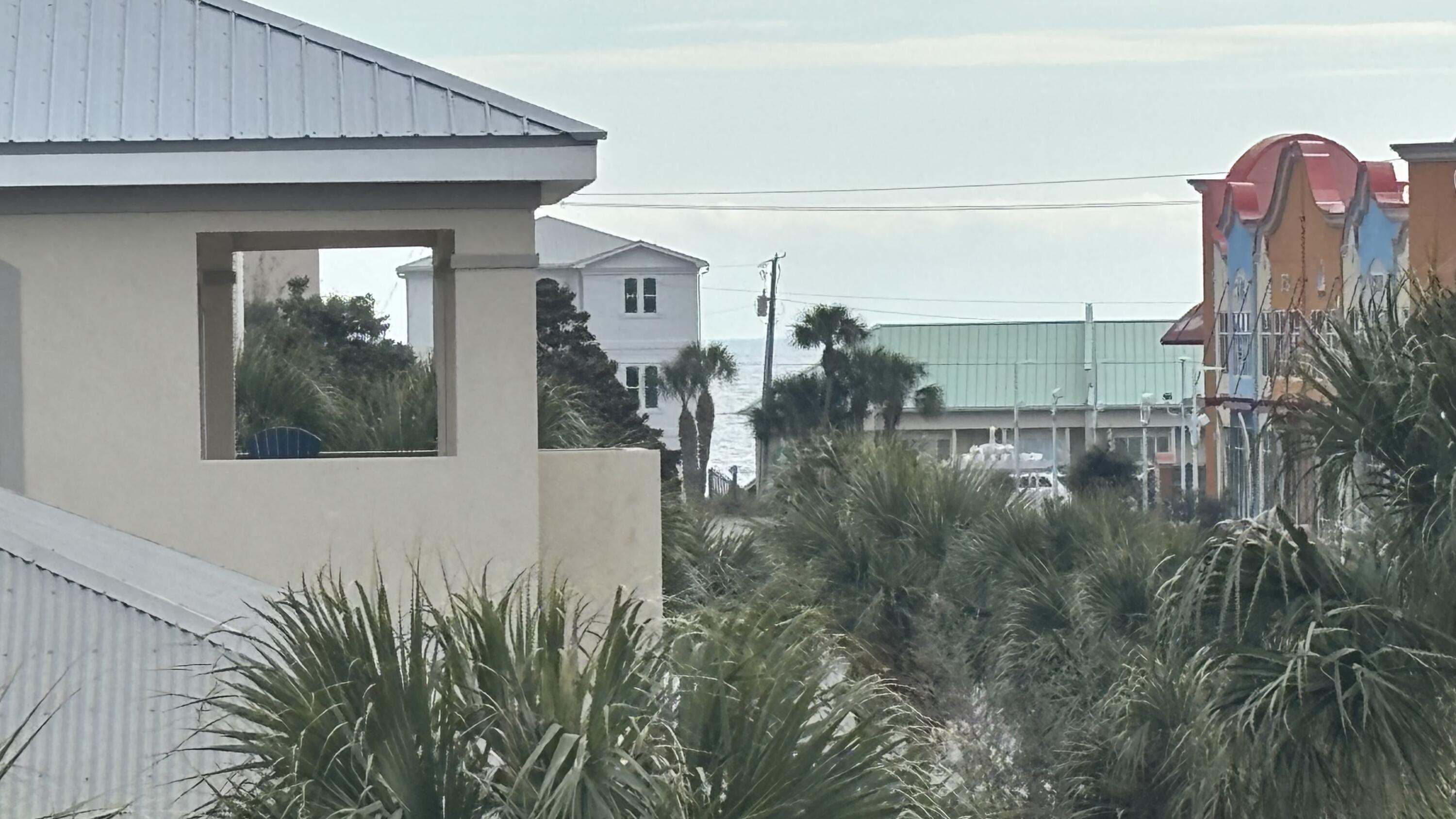 EMERALD WATERS VILLAGE - Residential