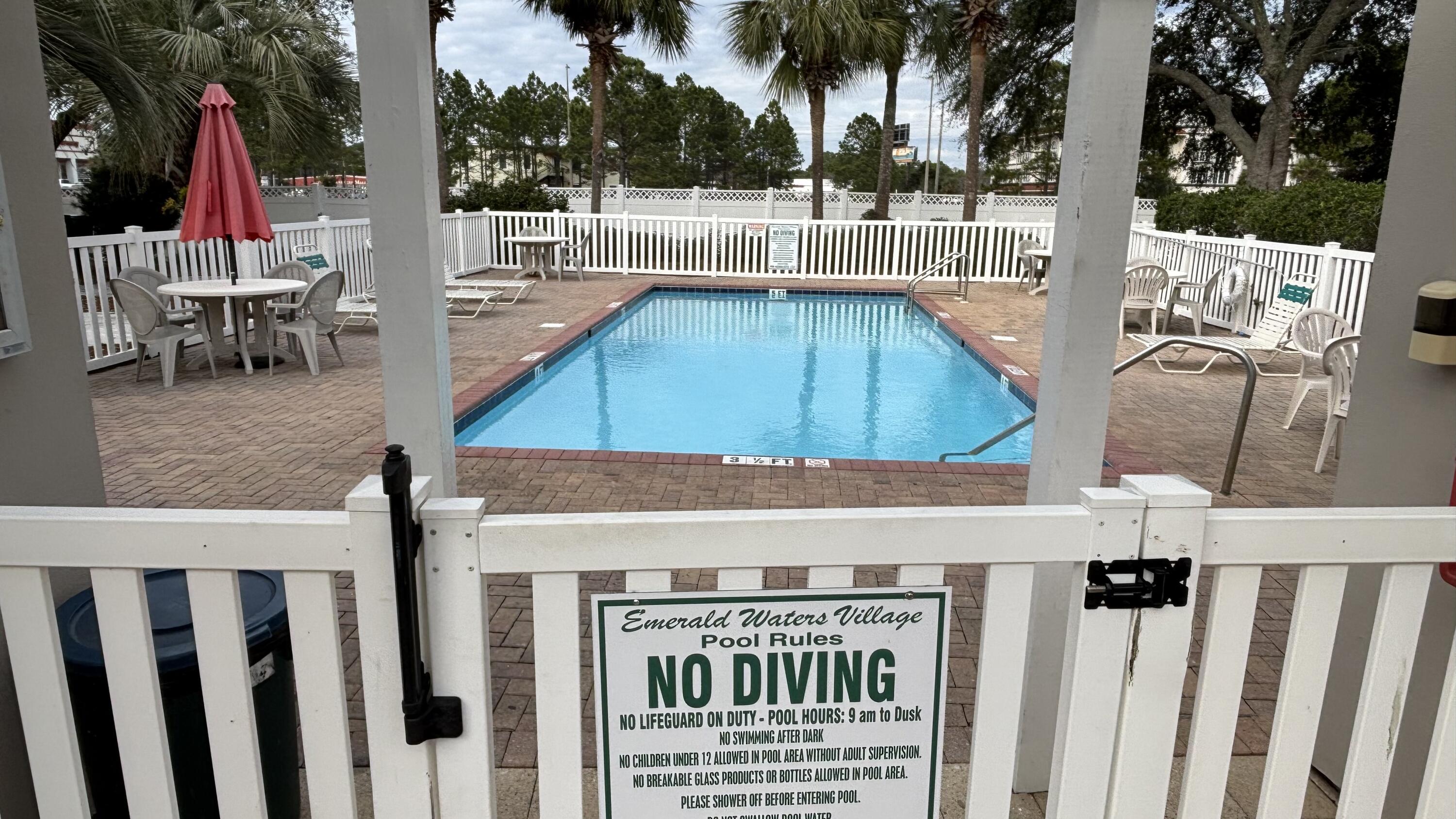 EMERALD WATERS VILLAGE - Residential