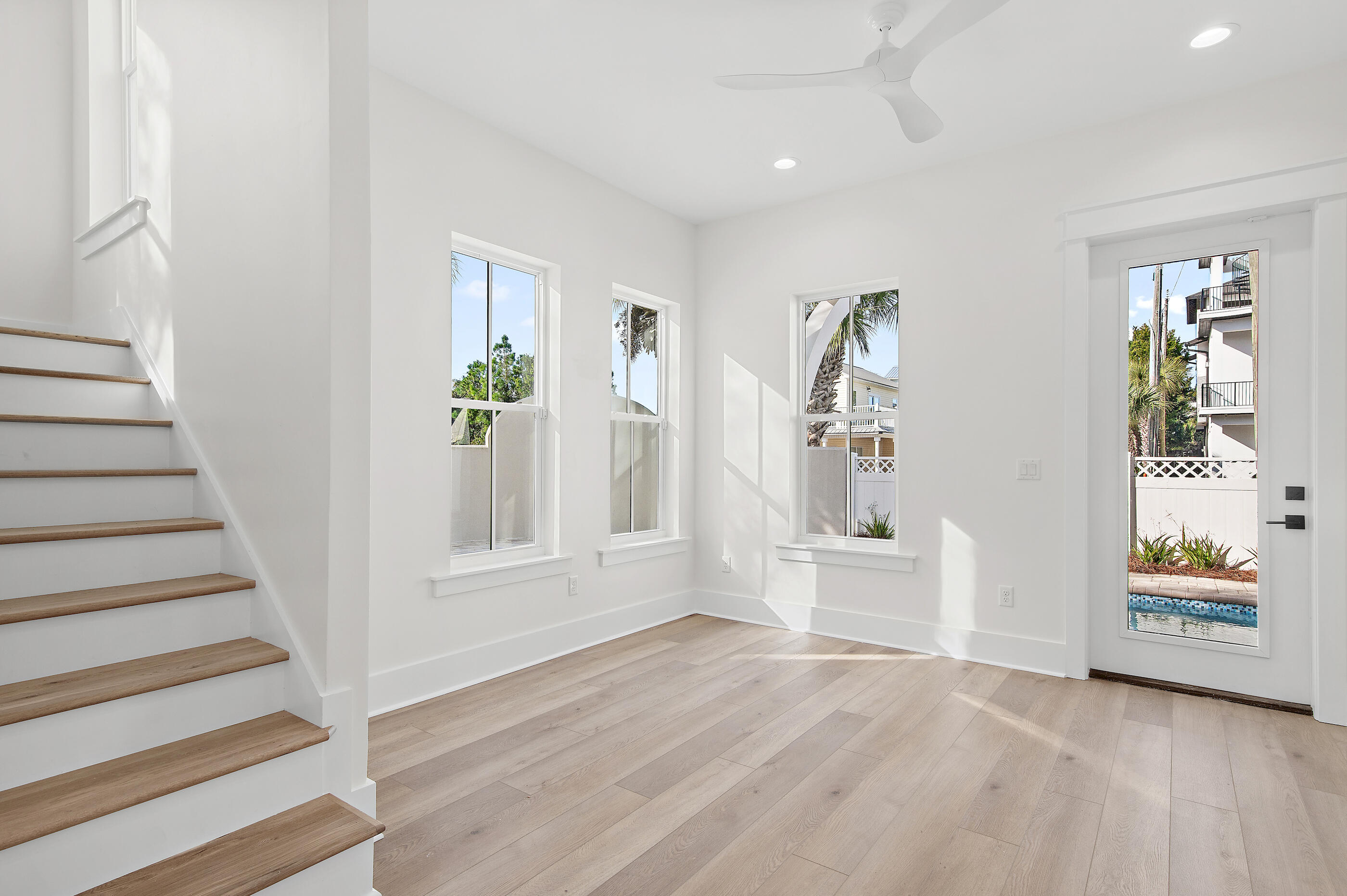 EMERALD WATERS VILLAGE - Residential