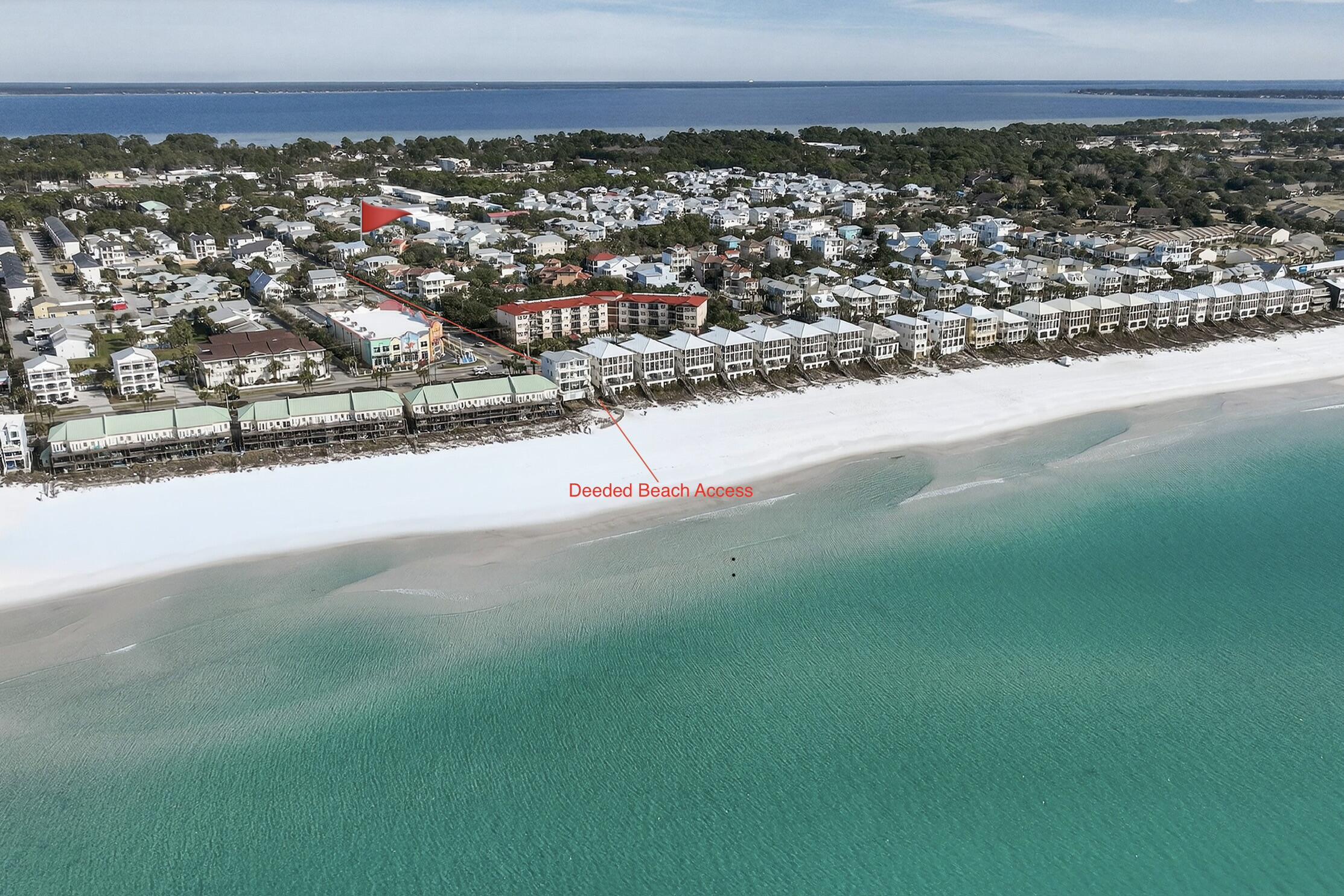 EMERALD WATERS VILLAGE - Residential