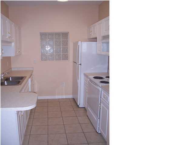 THE OAKS AT NICEVILLE PH I - Residential Lease